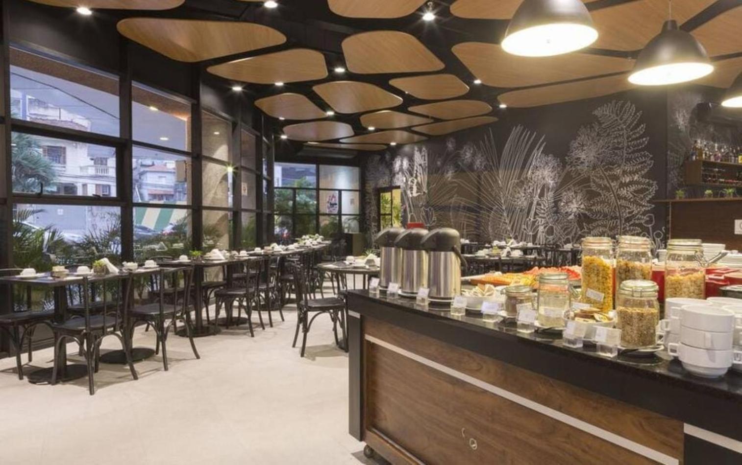 Flat em hotel na Bela Vista R Maestro Cardim
