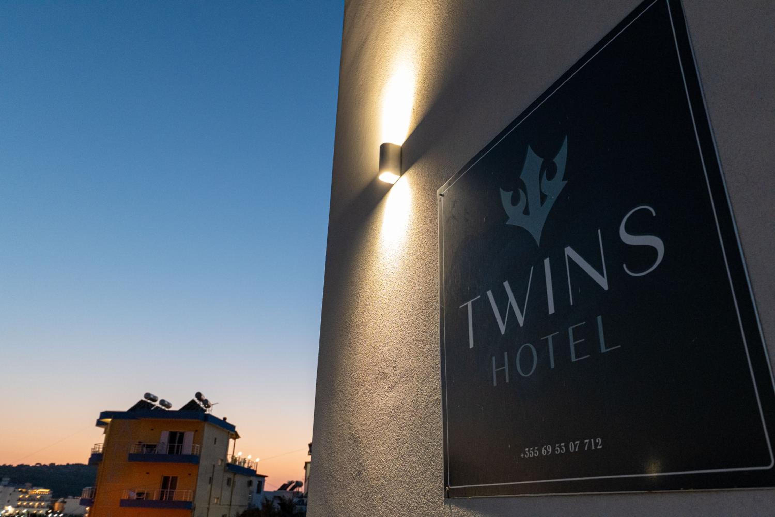 Twins Hotel