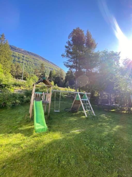 Hus i Stryn view 4