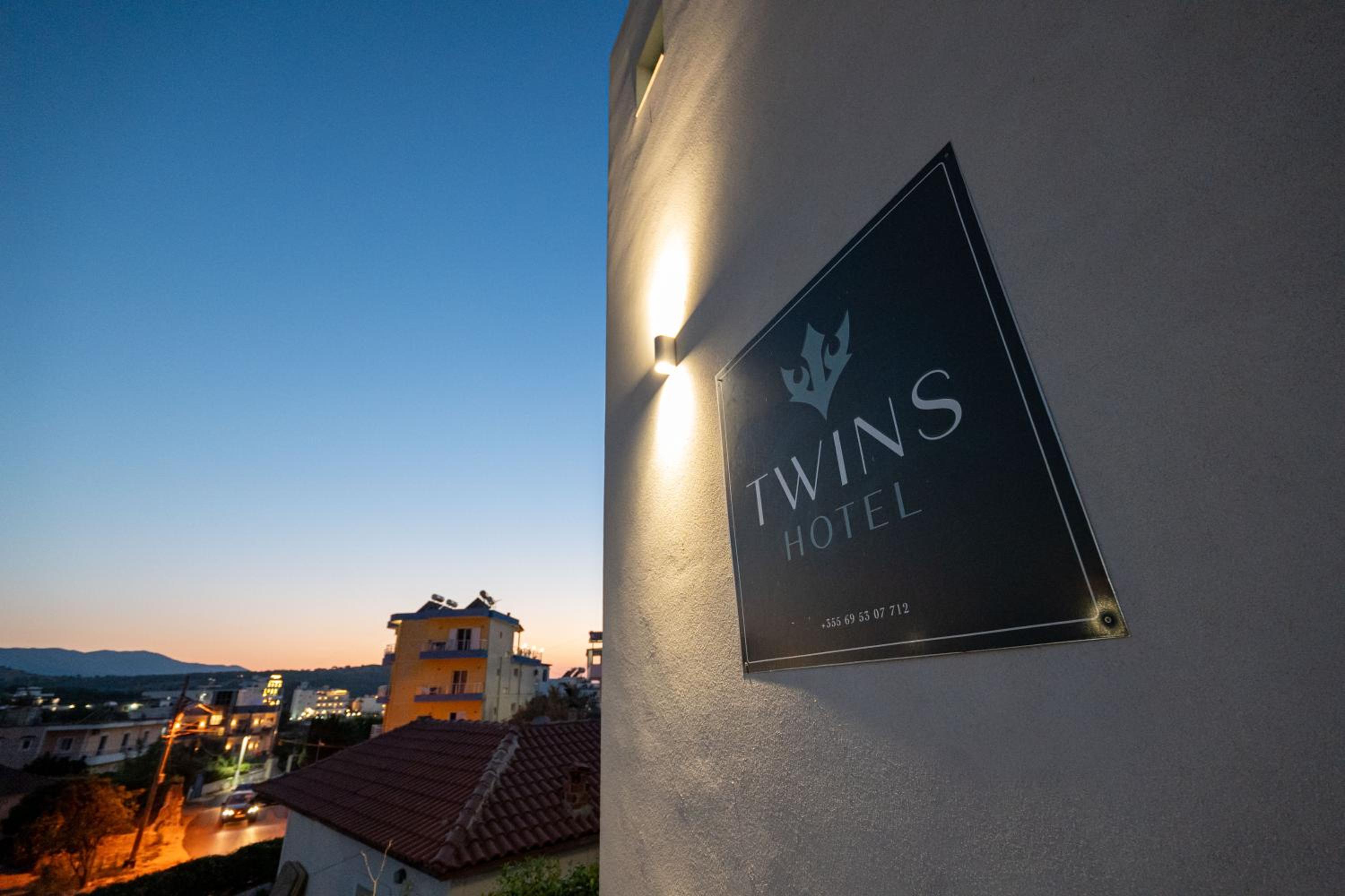 Twins Hotel