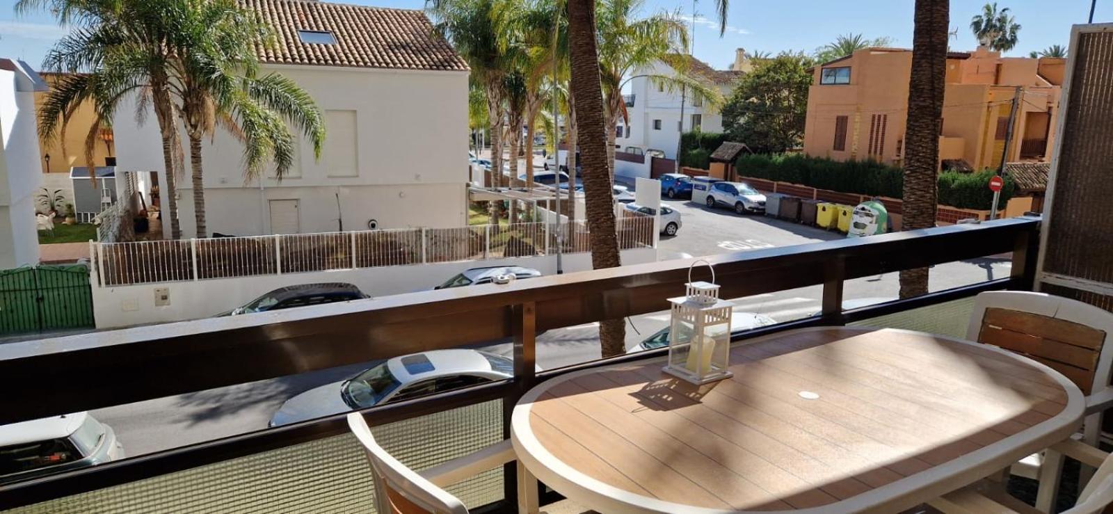 Apartamento en complejo residencial con piscina