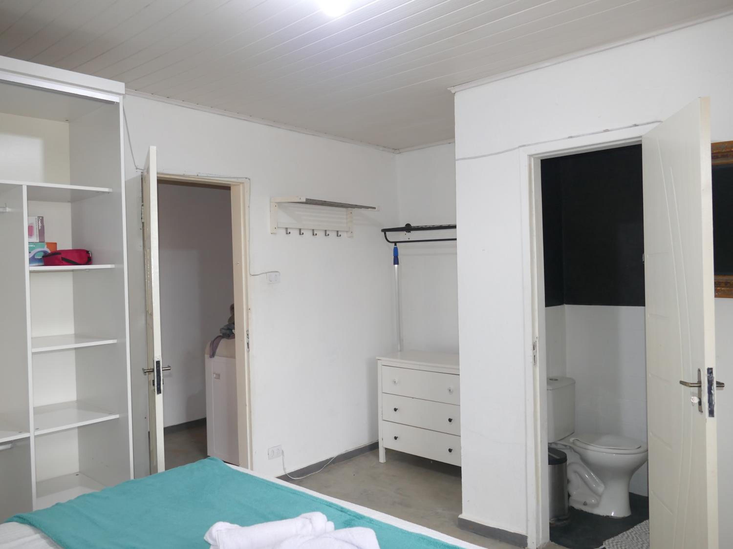 Casa pé na areia frente ao mar. Praia da Juréia.