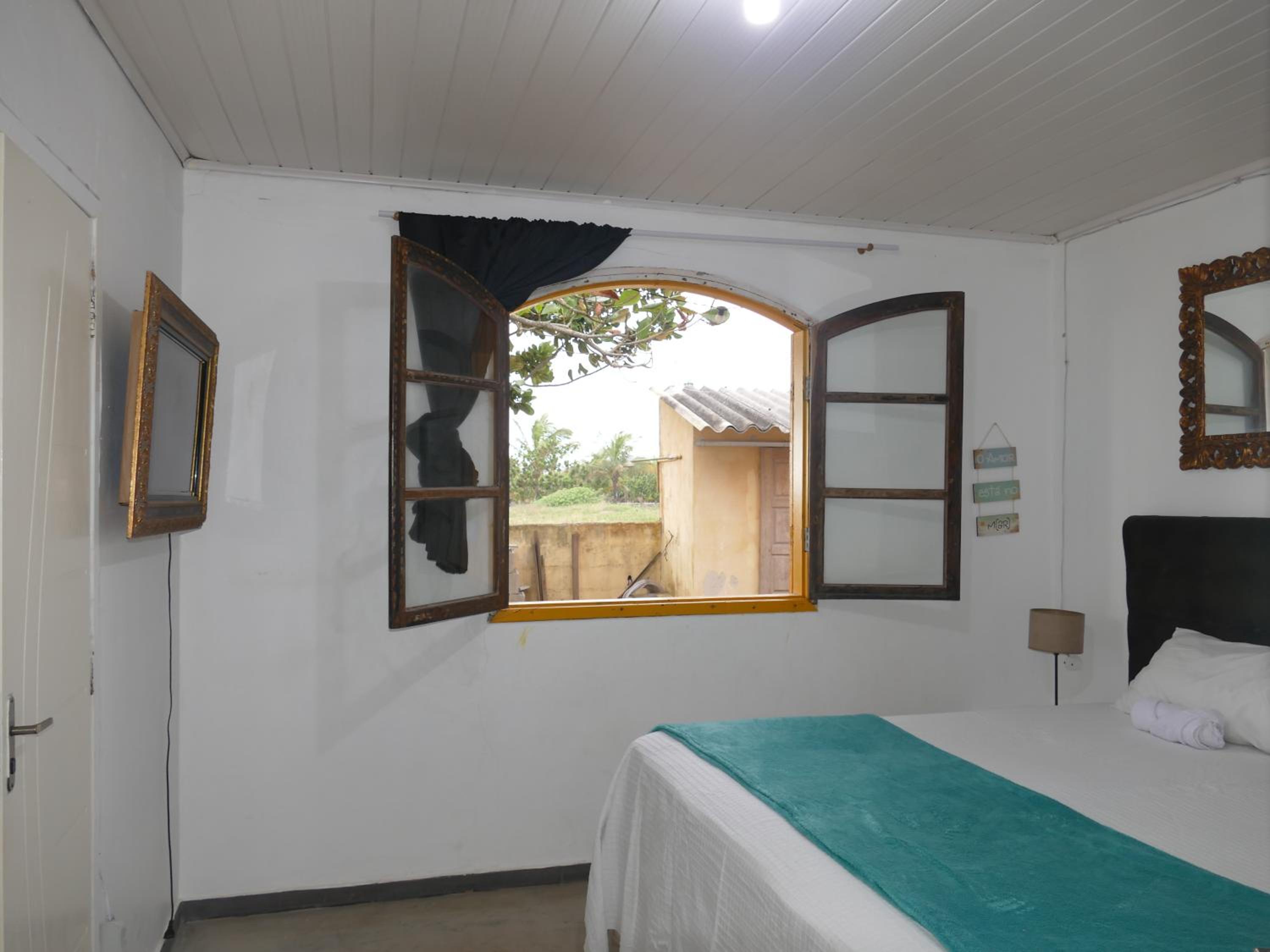 Casa pé na areia frente ao mar. Praia da Juréia.