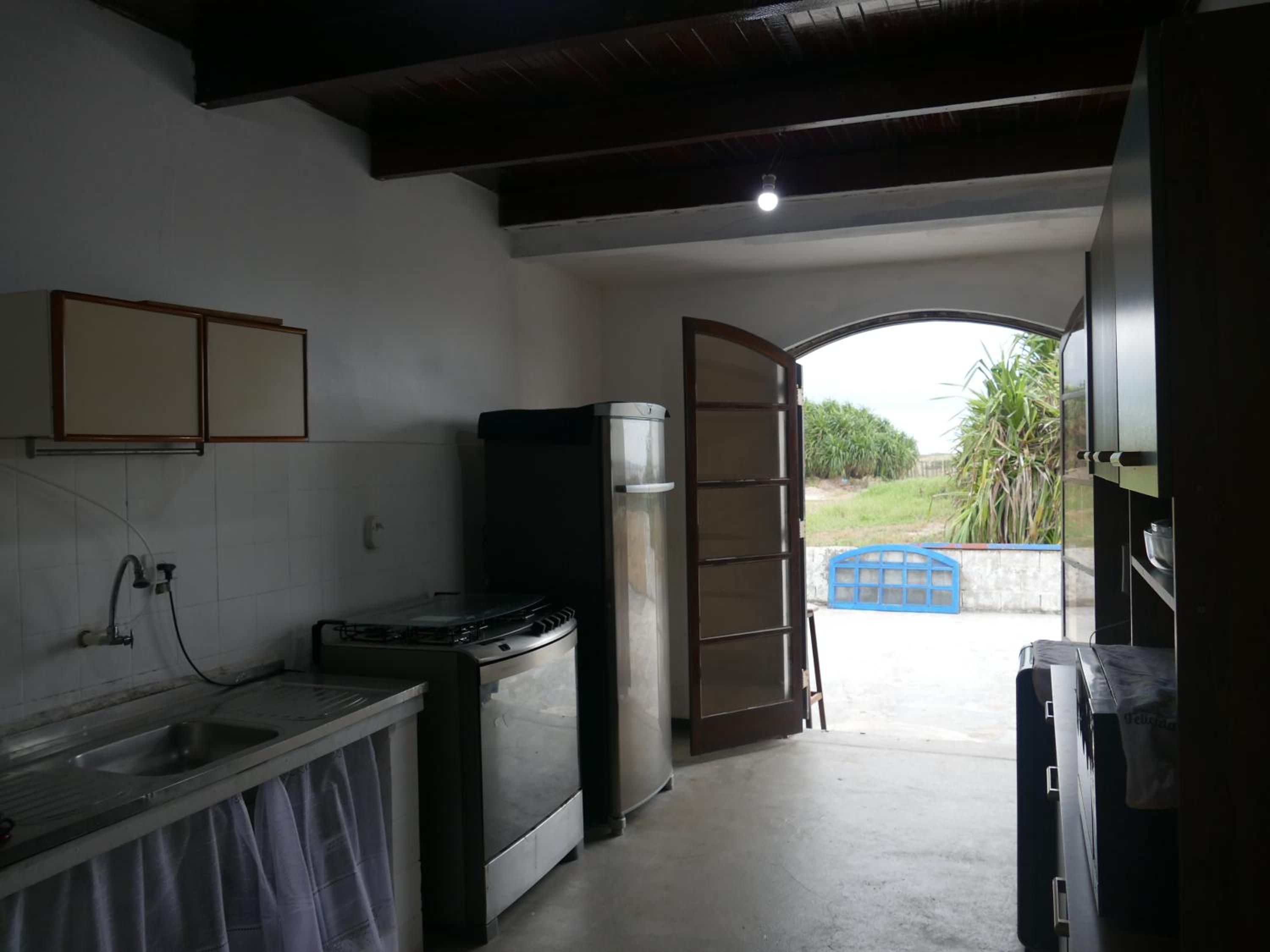 Casa pé na areia frente ao mar. Praia da Juréia.