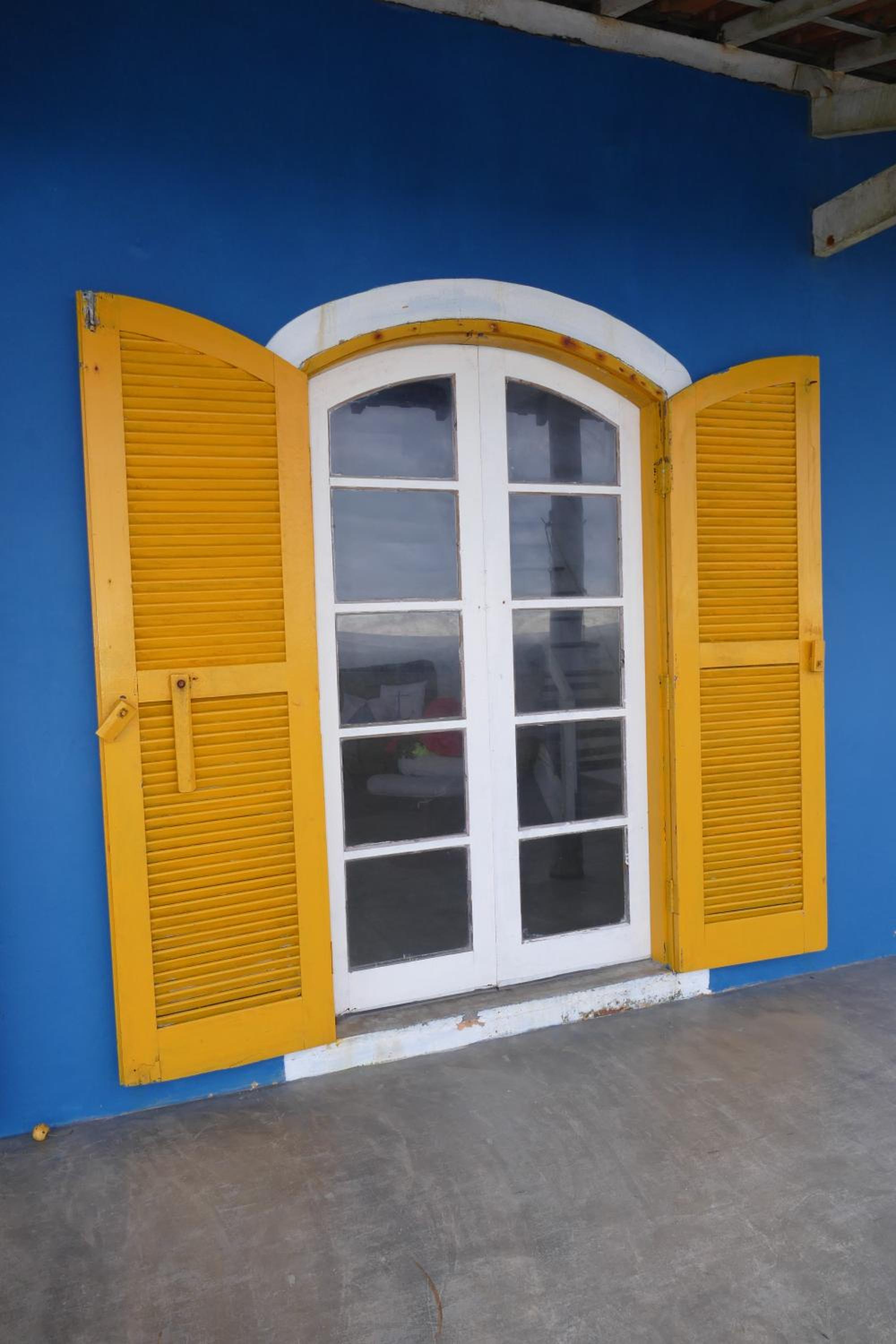 Casa pé na areia frente ao mar. Praia da Juréia.