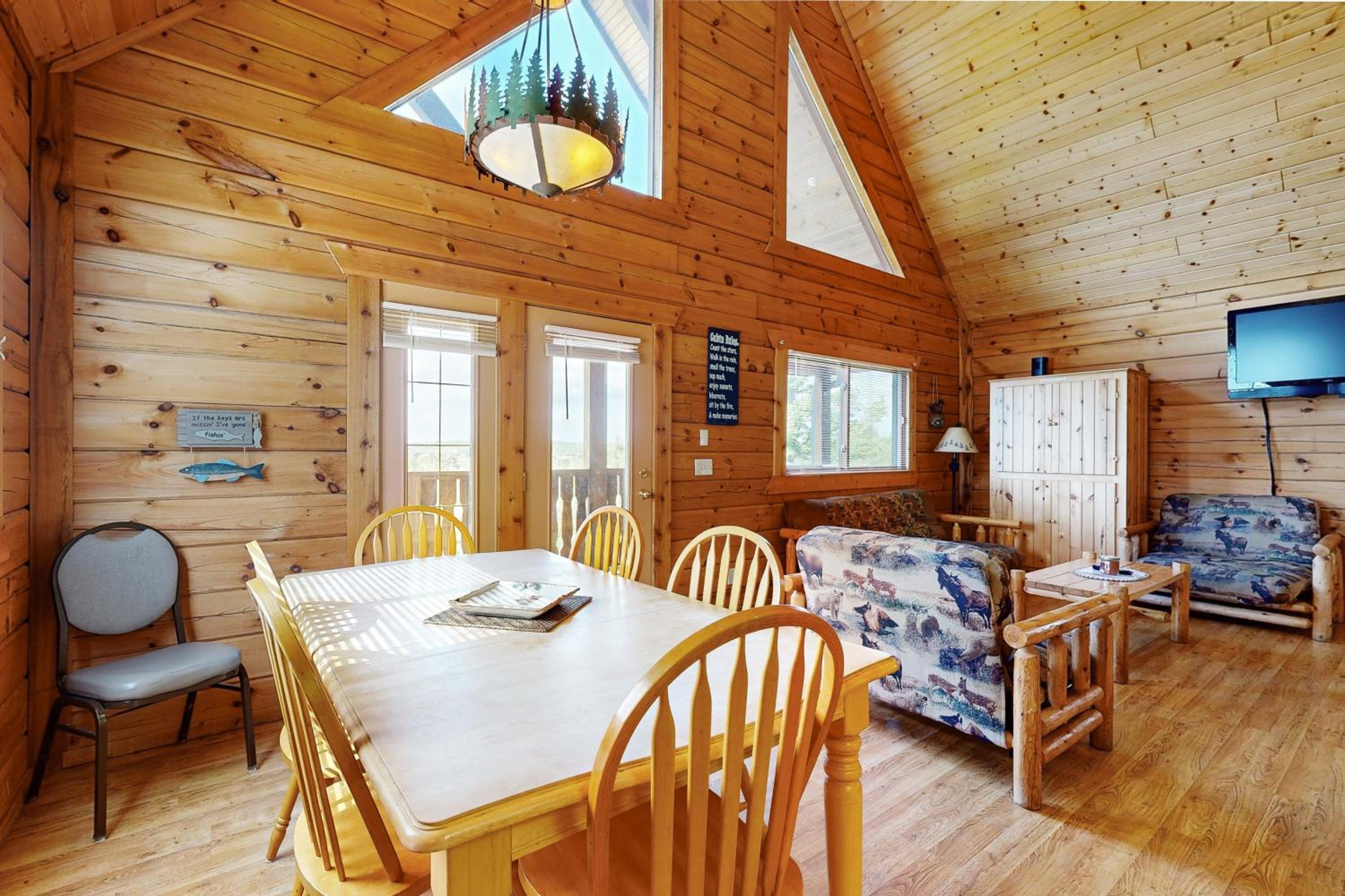 Steps to Three Bears Resort! Outdoorsy Escape