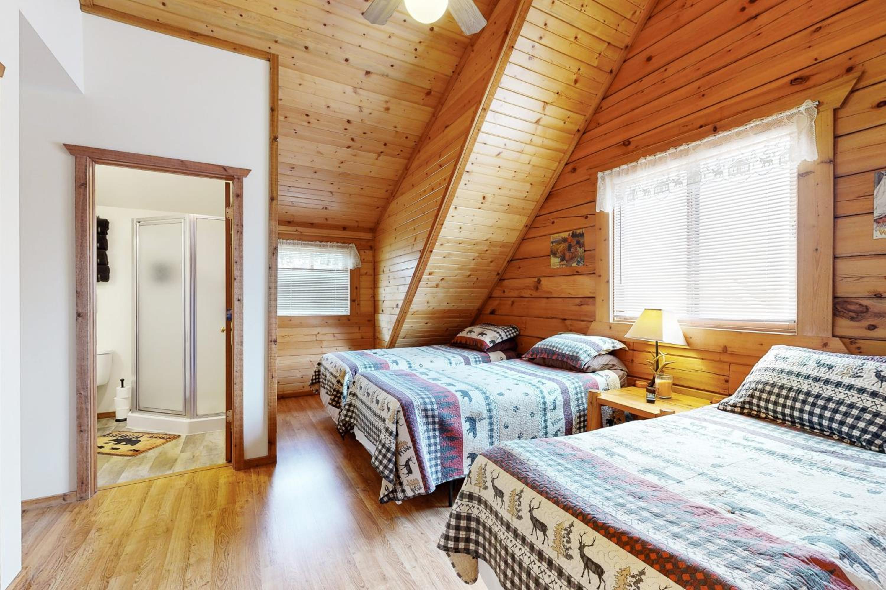Steps to Three Bears Resort! Outdoorsy Escape