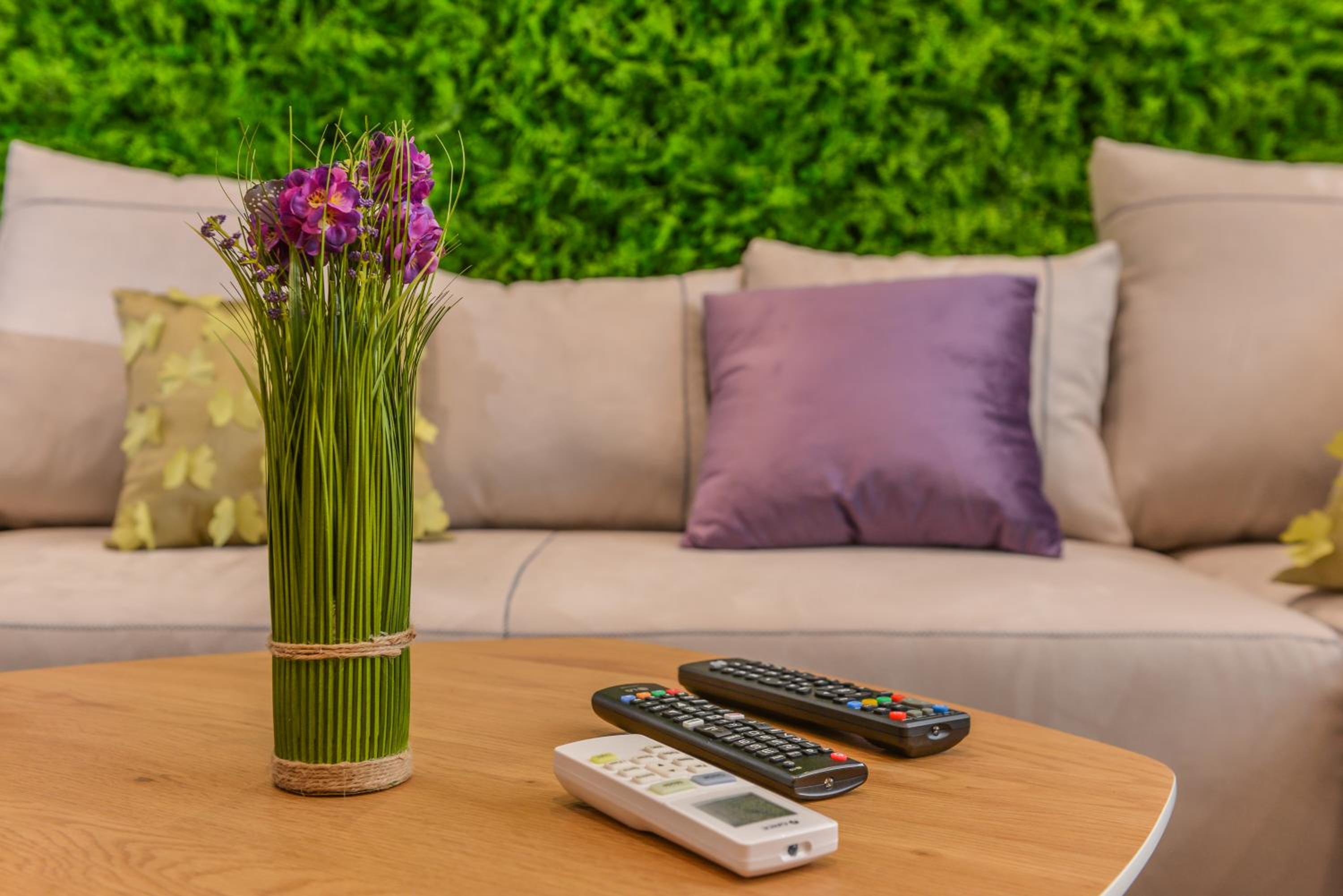 Elegant 2-BDR 2-BTHR in Sofia Luxury Stay