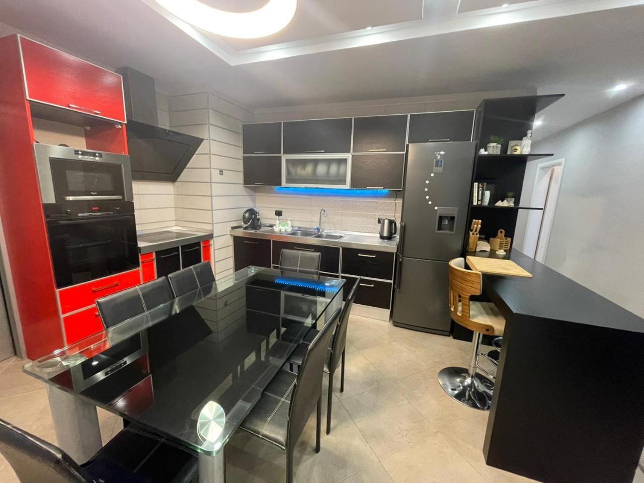 Lake View Apartment
