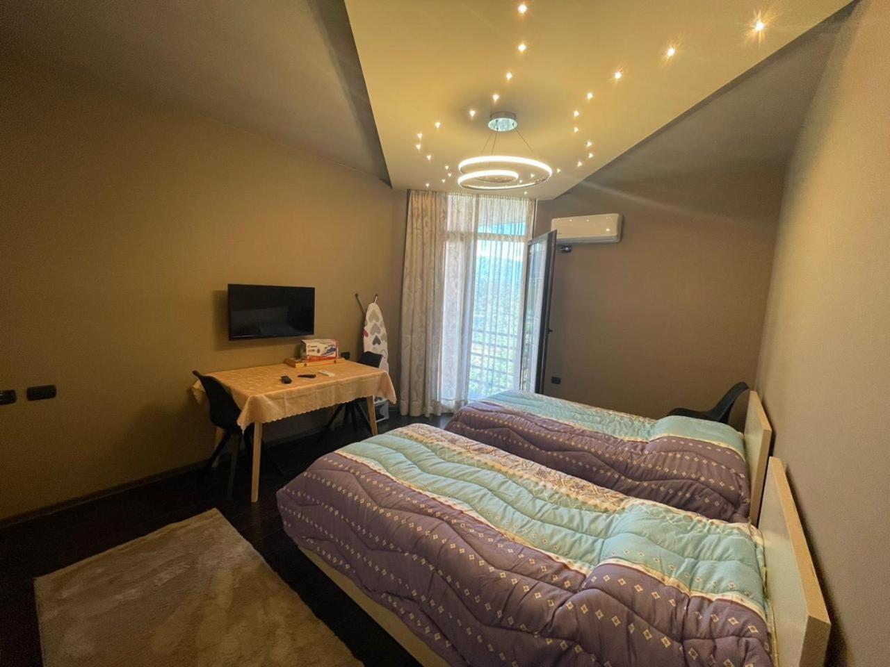 Lake View Apartment