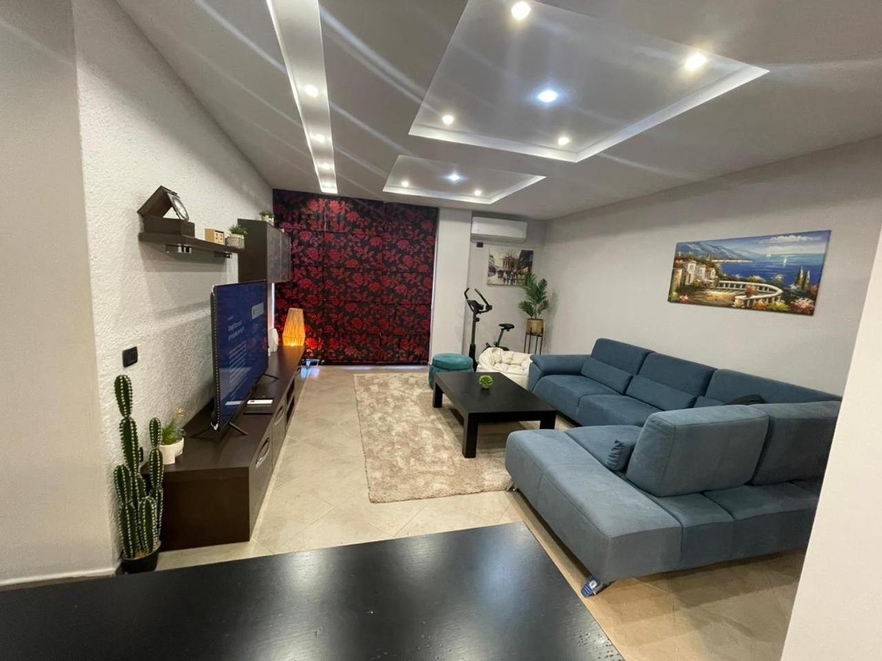 Lake View Apartment