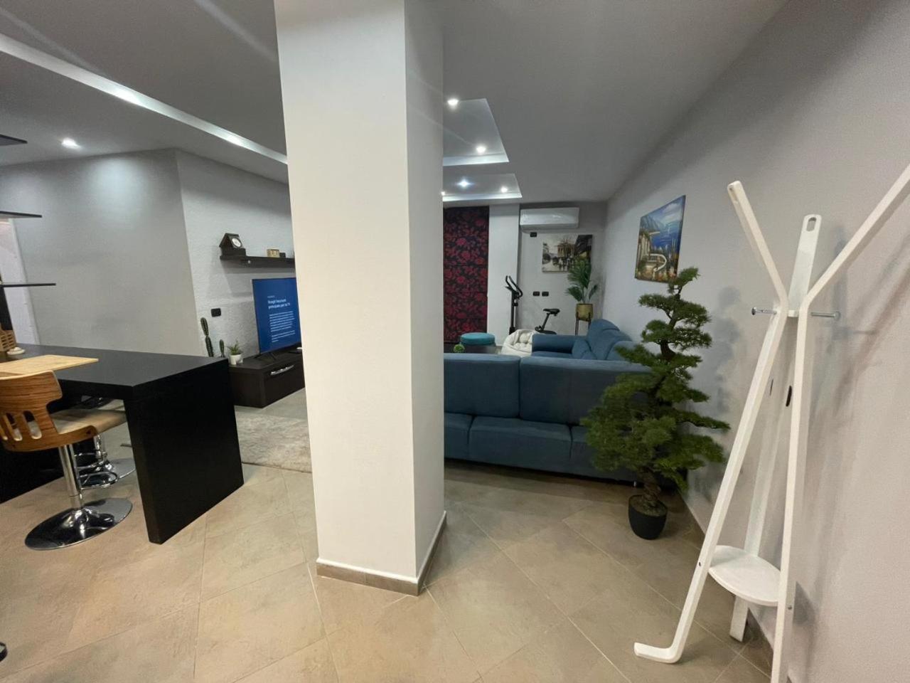 Lake View Apartment