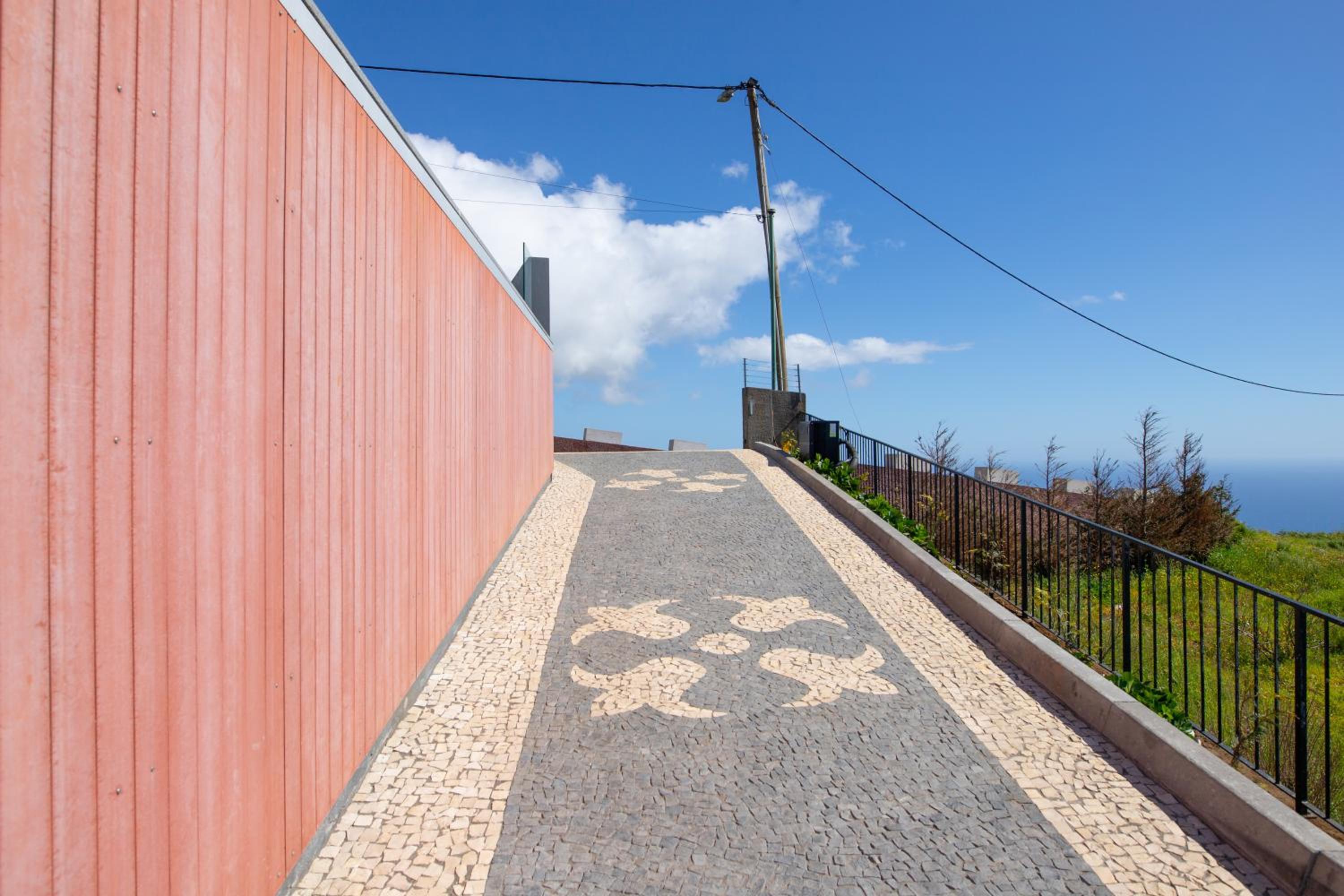 Villa Leonor Cliffside Retreat