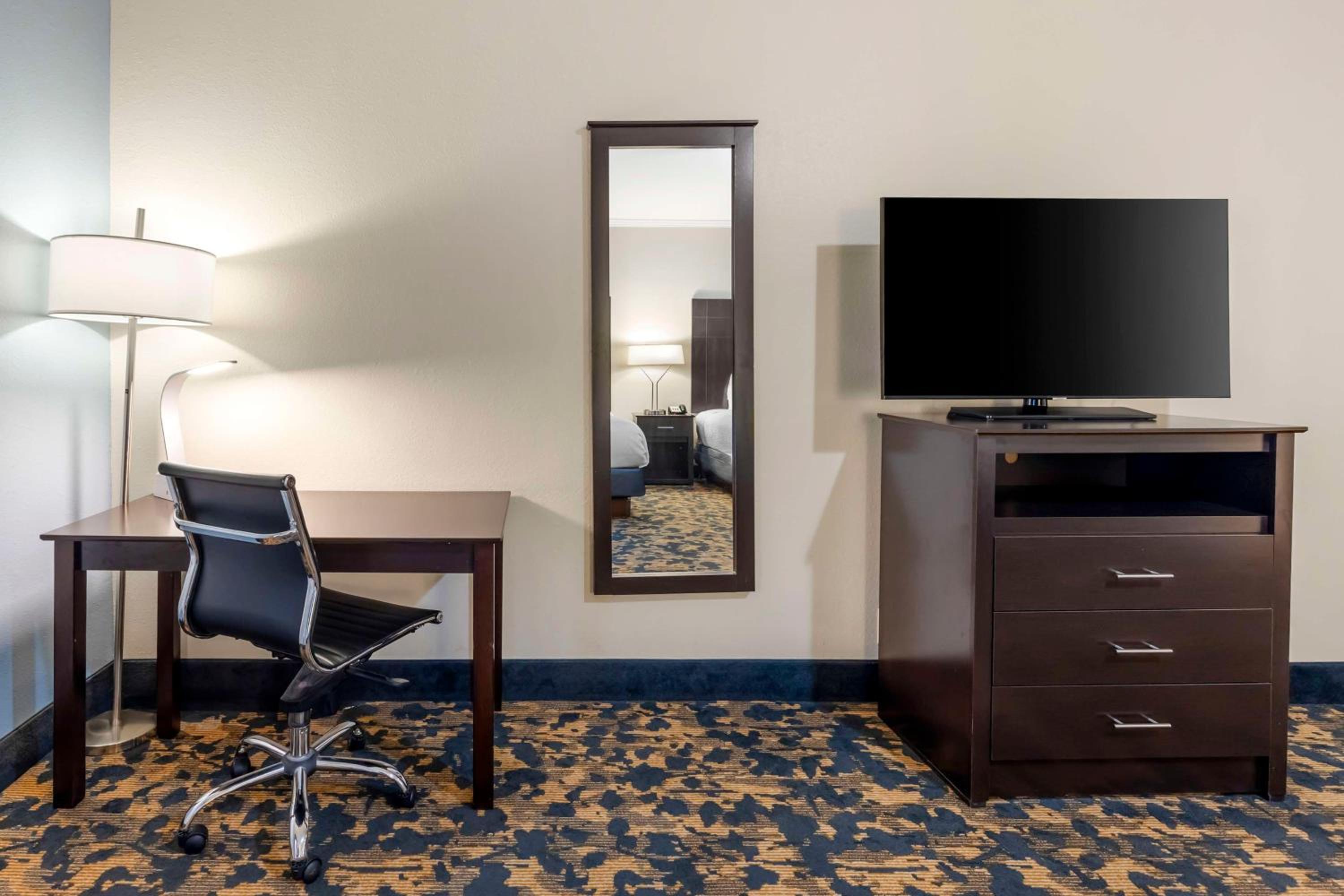 Best Western Brentwood - Property Image 13
