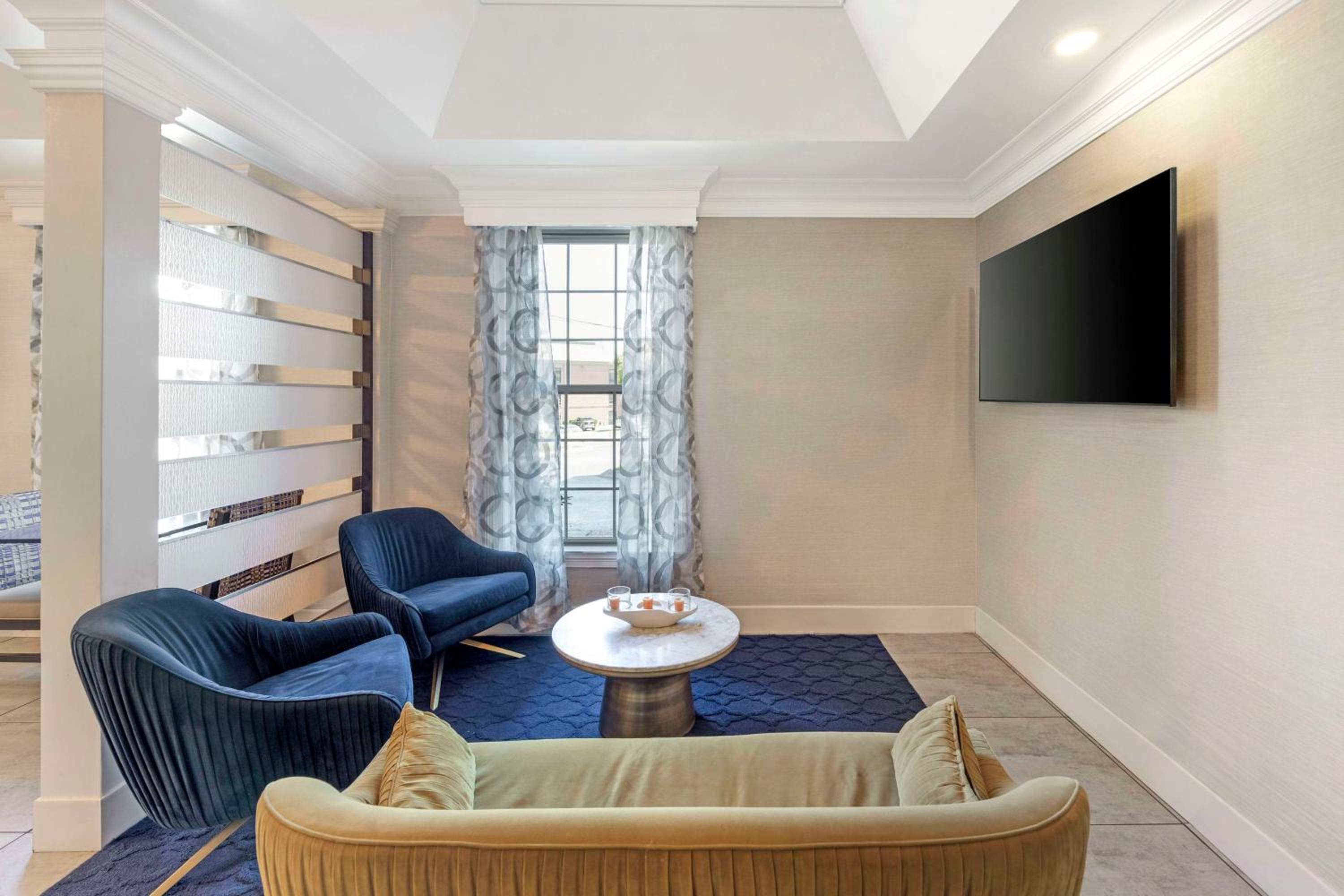 Best Western Brentwood - Property Image 3