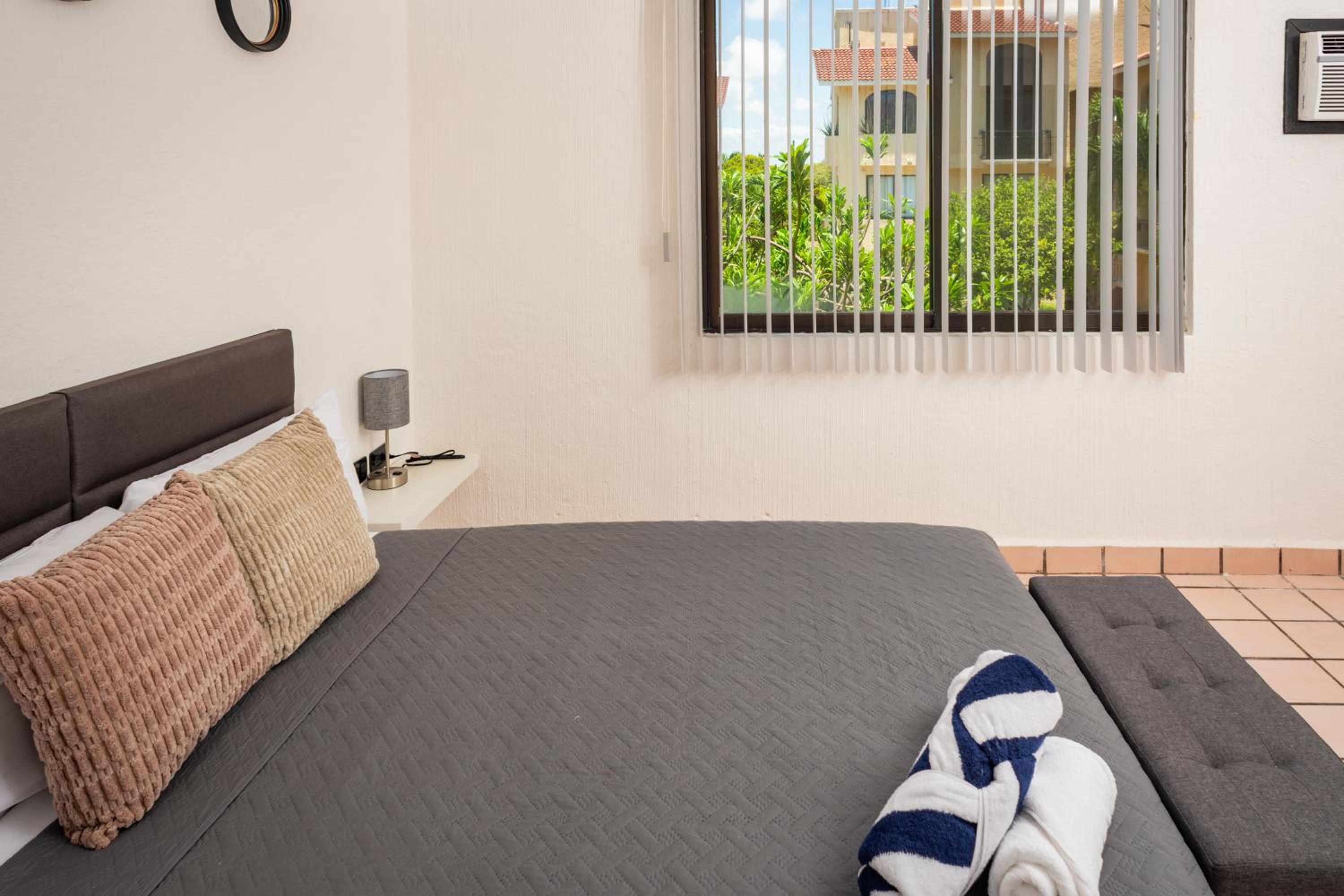 Condohotel con acceso a la playa