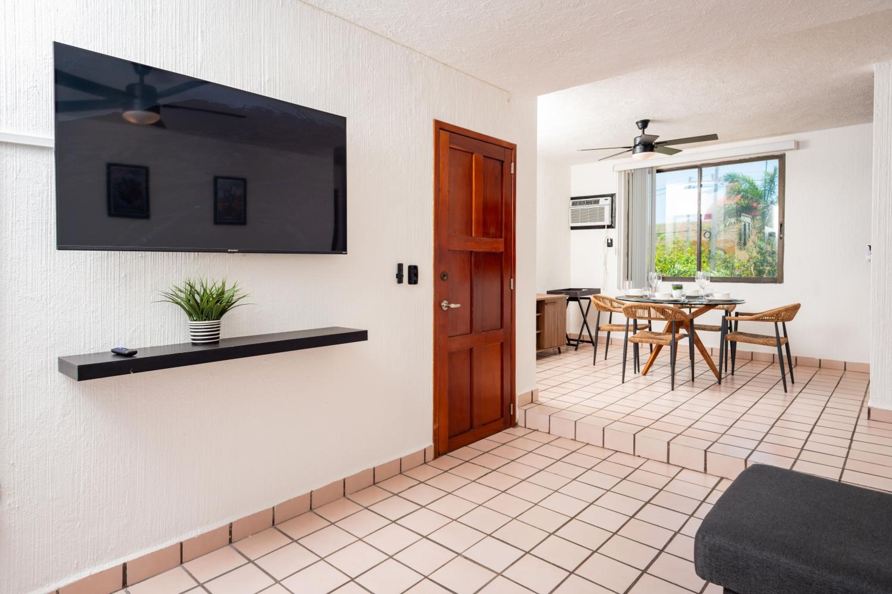 Condohotel con acceso a la playa