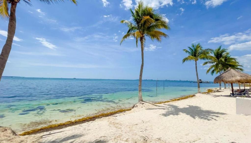 Condohotel con acceso a la playa