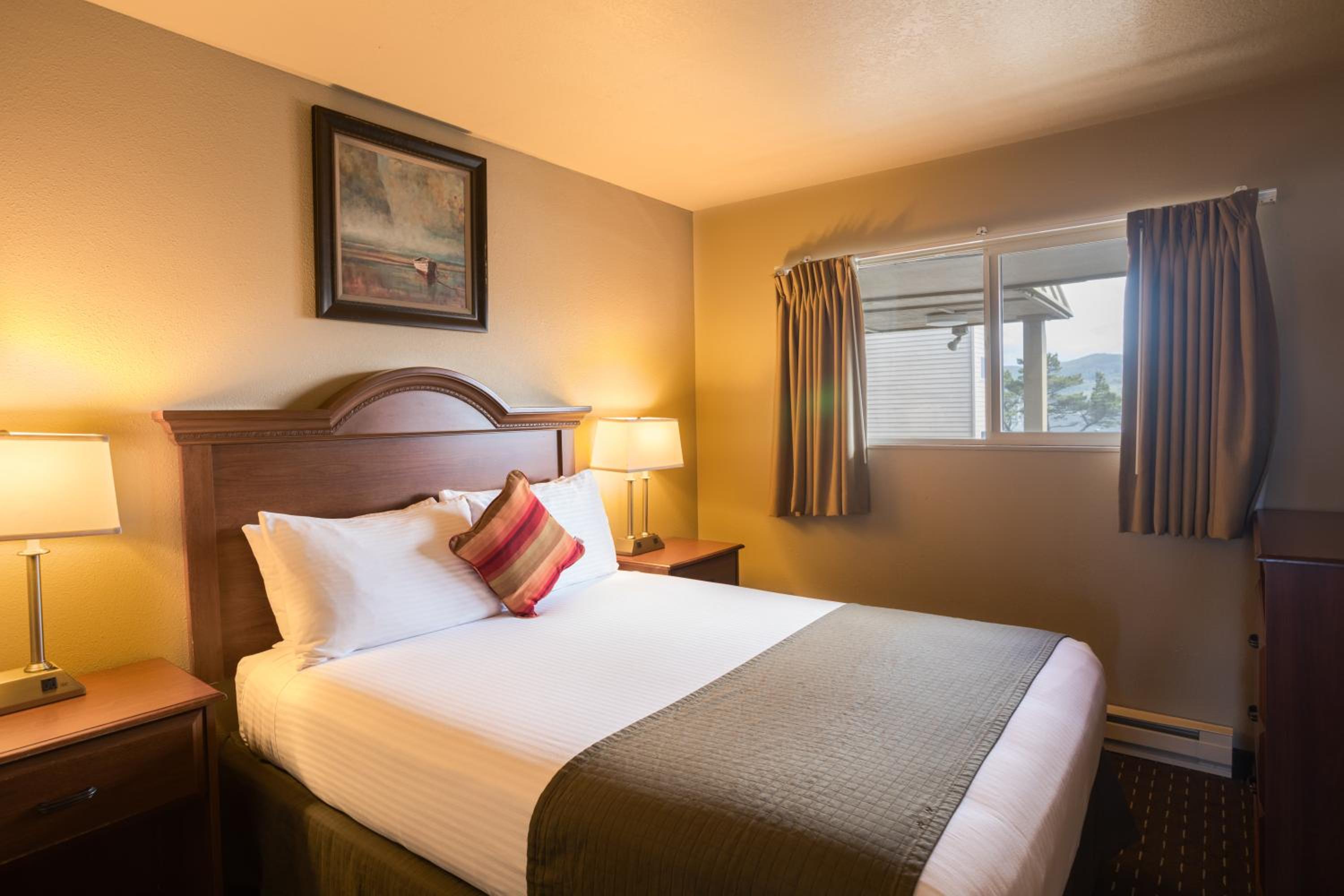 Ebb Tide Oceanfront Inn