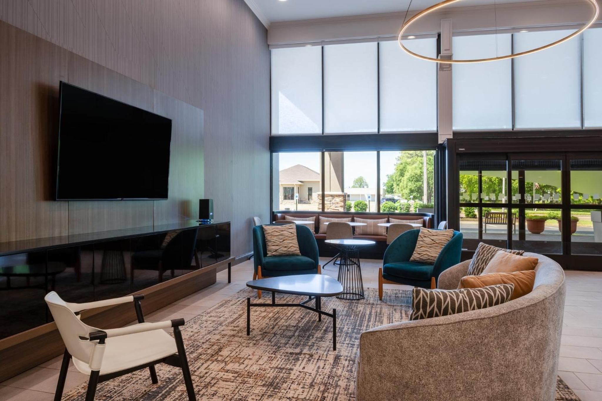 Blytheville Vacations - Holiday Inn Blytheville, an IHG Hotel - Property Image 65