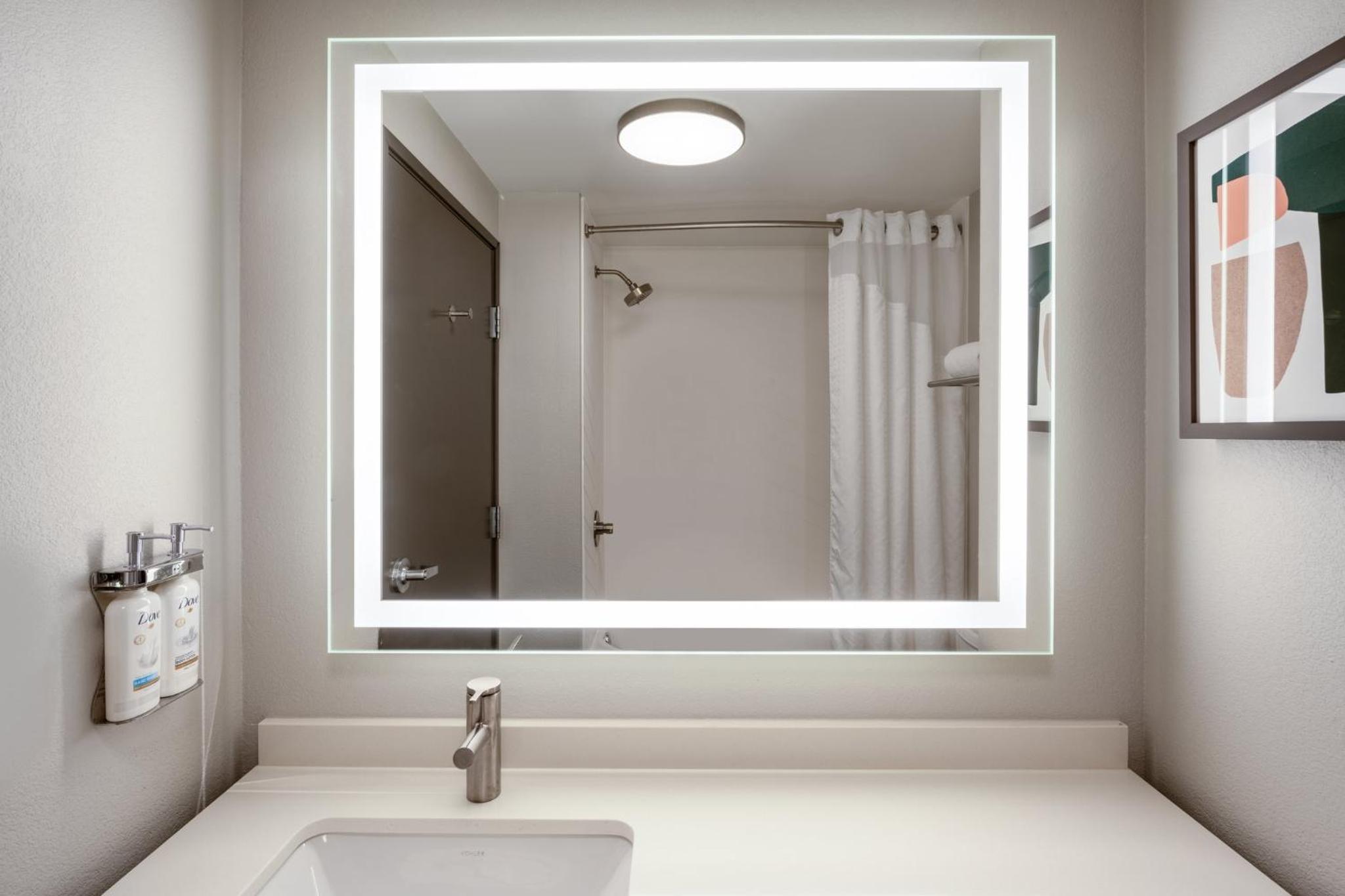 Blytheville Vacations - Holiday Inn Blytheville, an IHG Hotel - Property Image 58