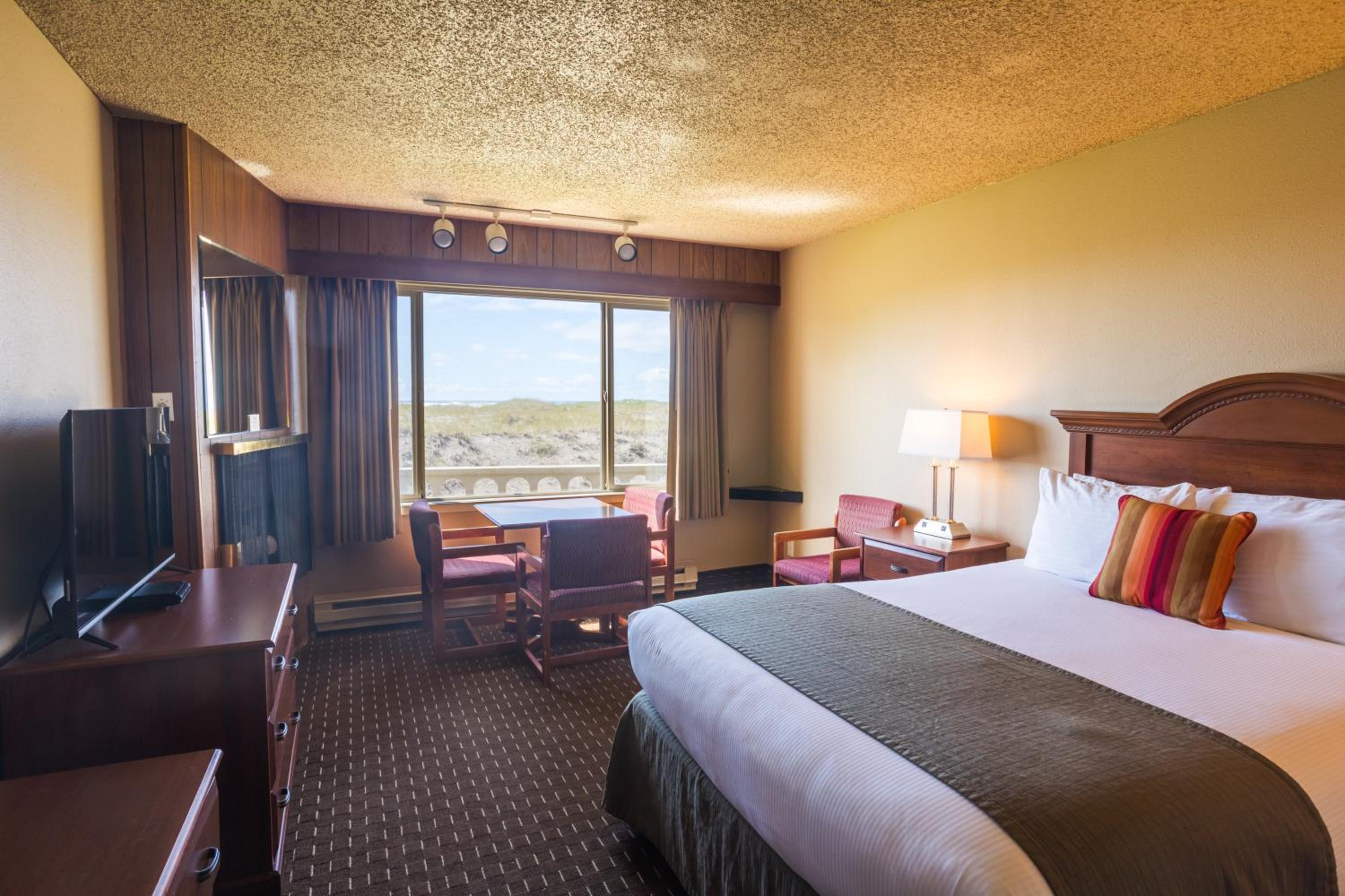 Ebb Tide Oceanfront Inn