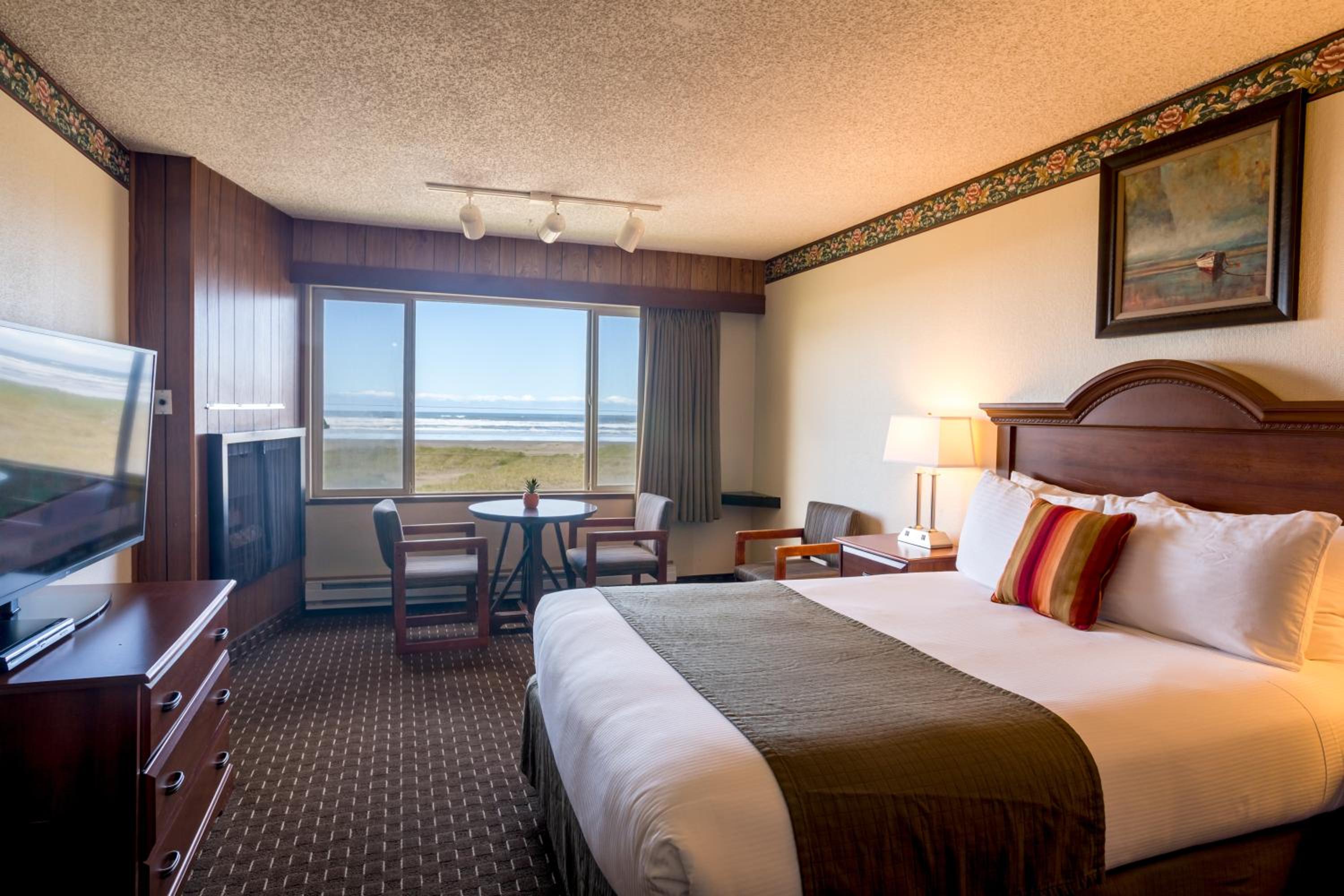 Ebb Tide Oceanfront Inn