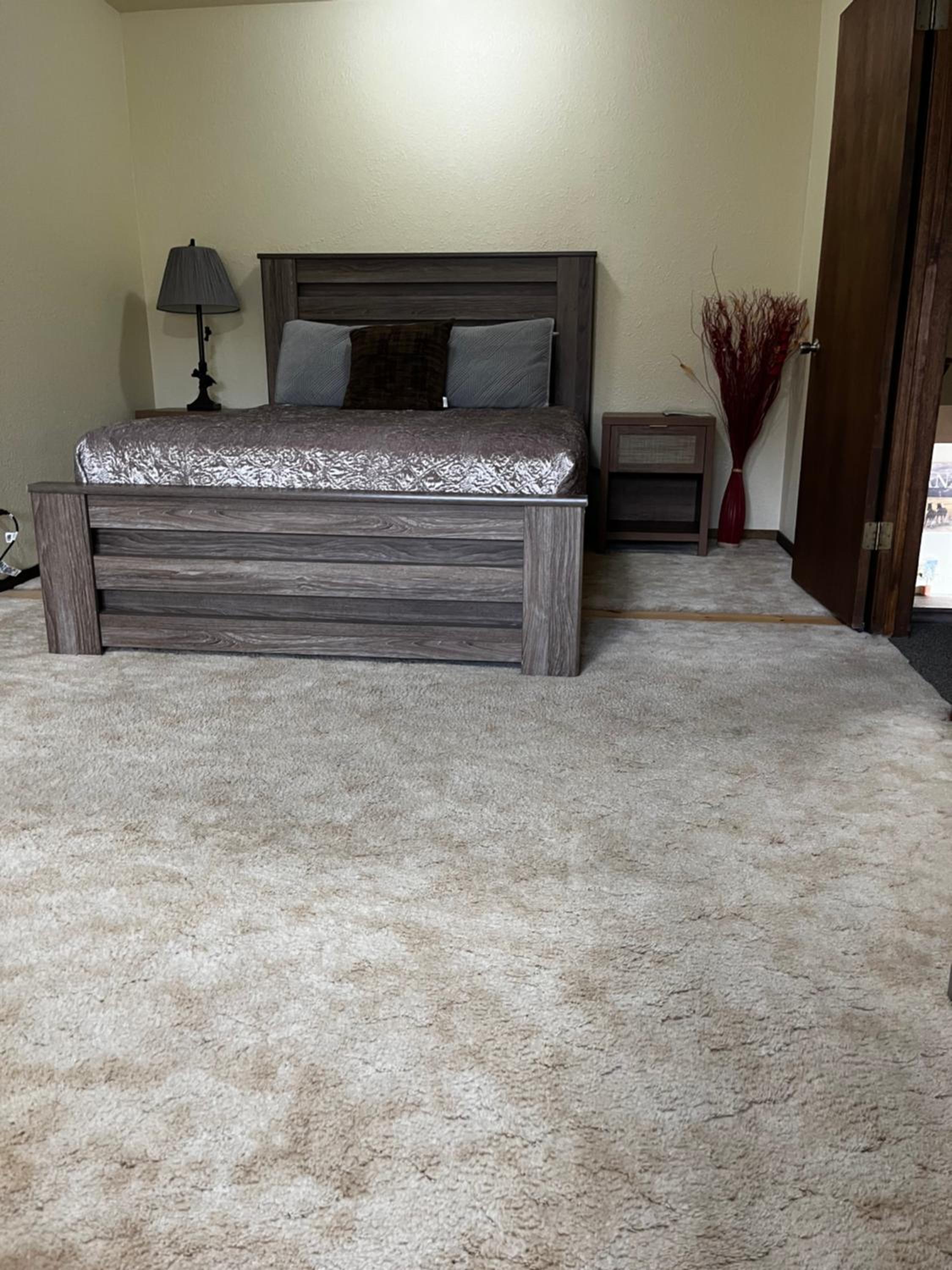 Parkway Yellowstone Guest House Apartment #5 view 4
