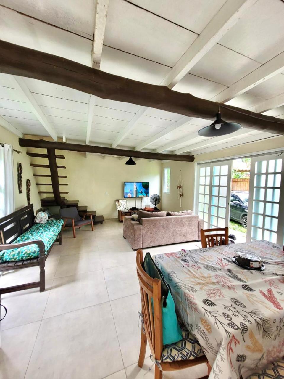Casa Rústica em Camburi - Praia e Campo
