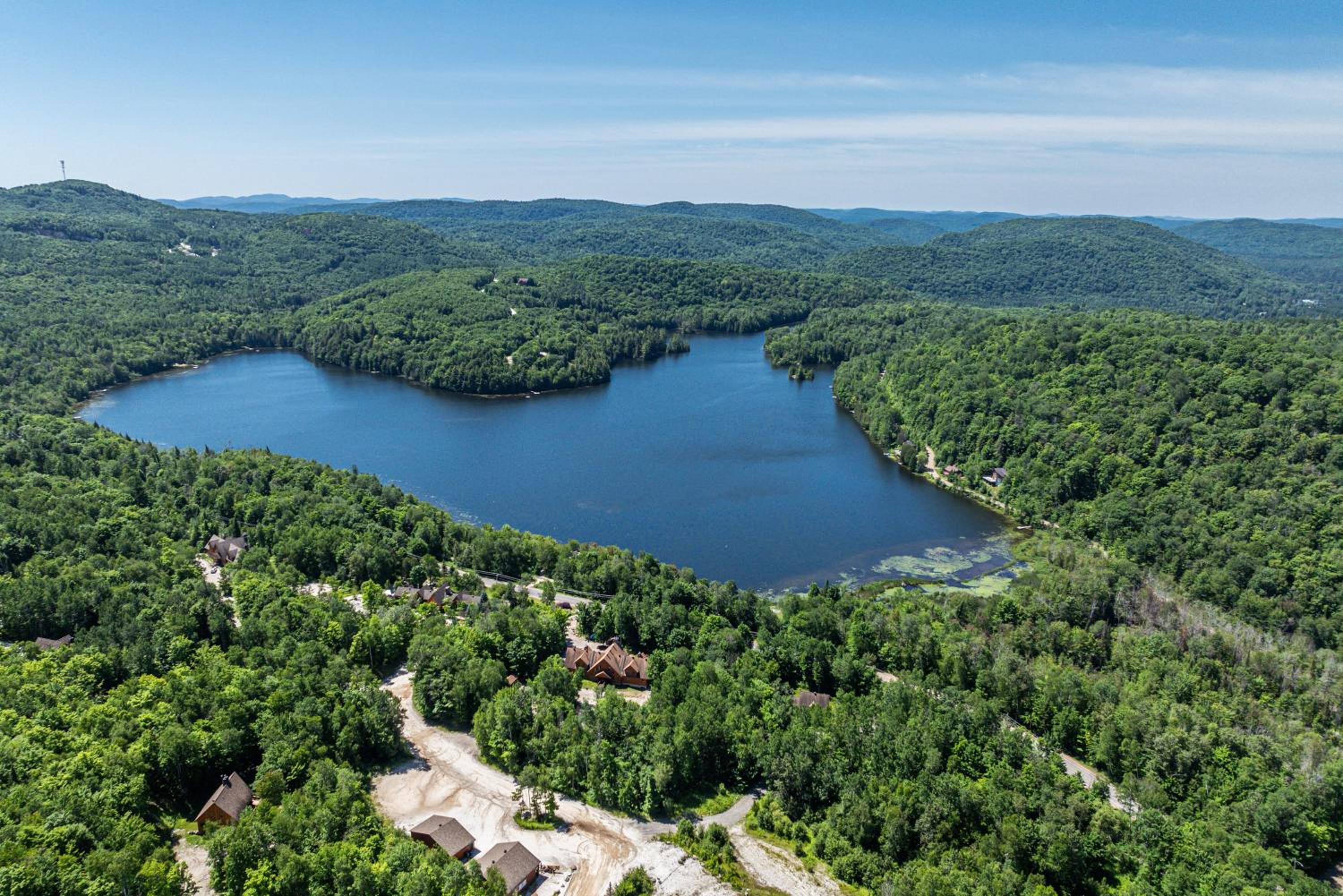 Lilia Chalet Urbain de Luxe près du Mont-Tremblant