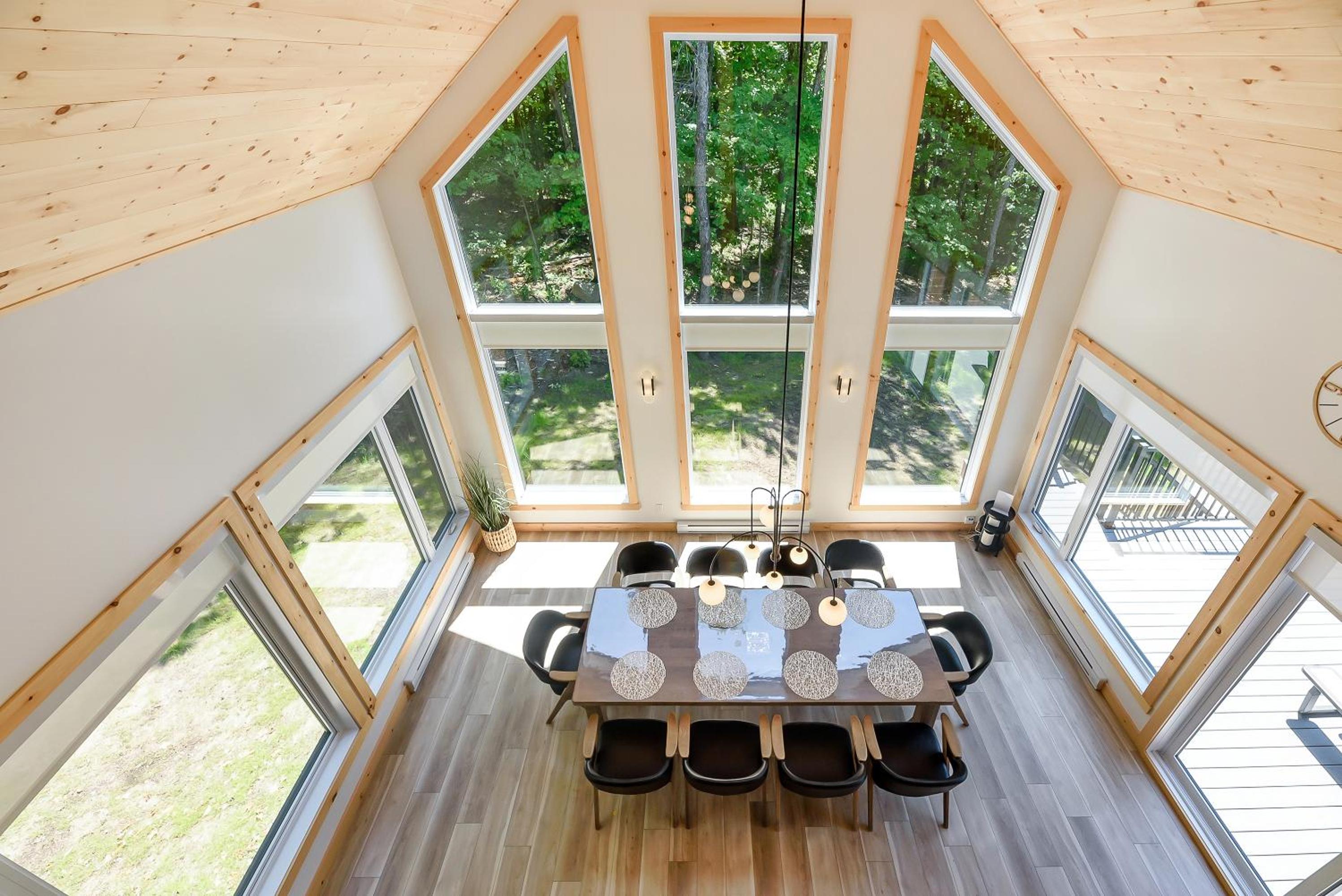 Lilia Chalet Urbain de Luxe près du Mont-Tremblant