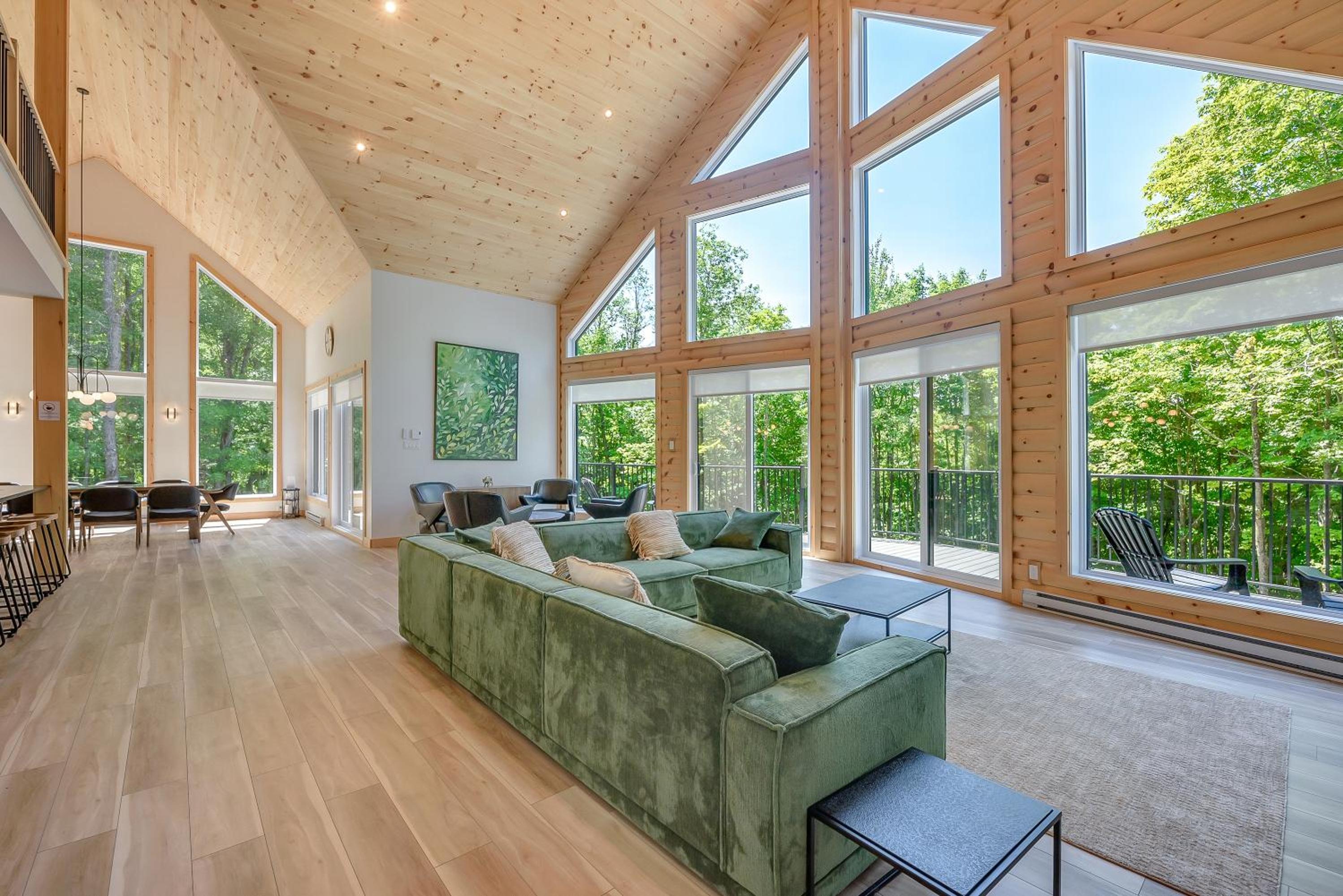 Lilia Chalet Urbain de Luxe près du Mont-Tremblant