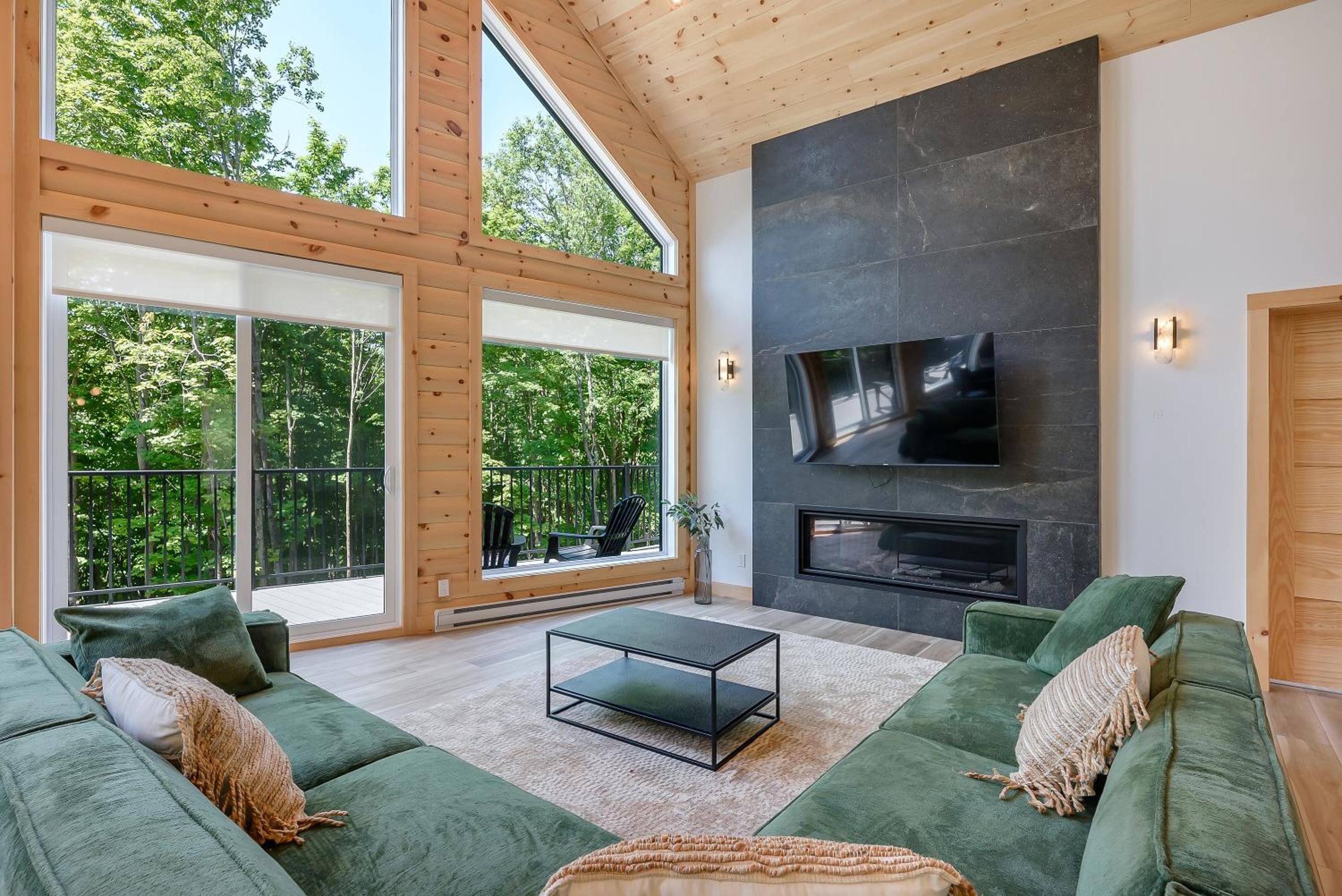 Lilia Chalet Urbain de Luxe près du Mont-Tremblant