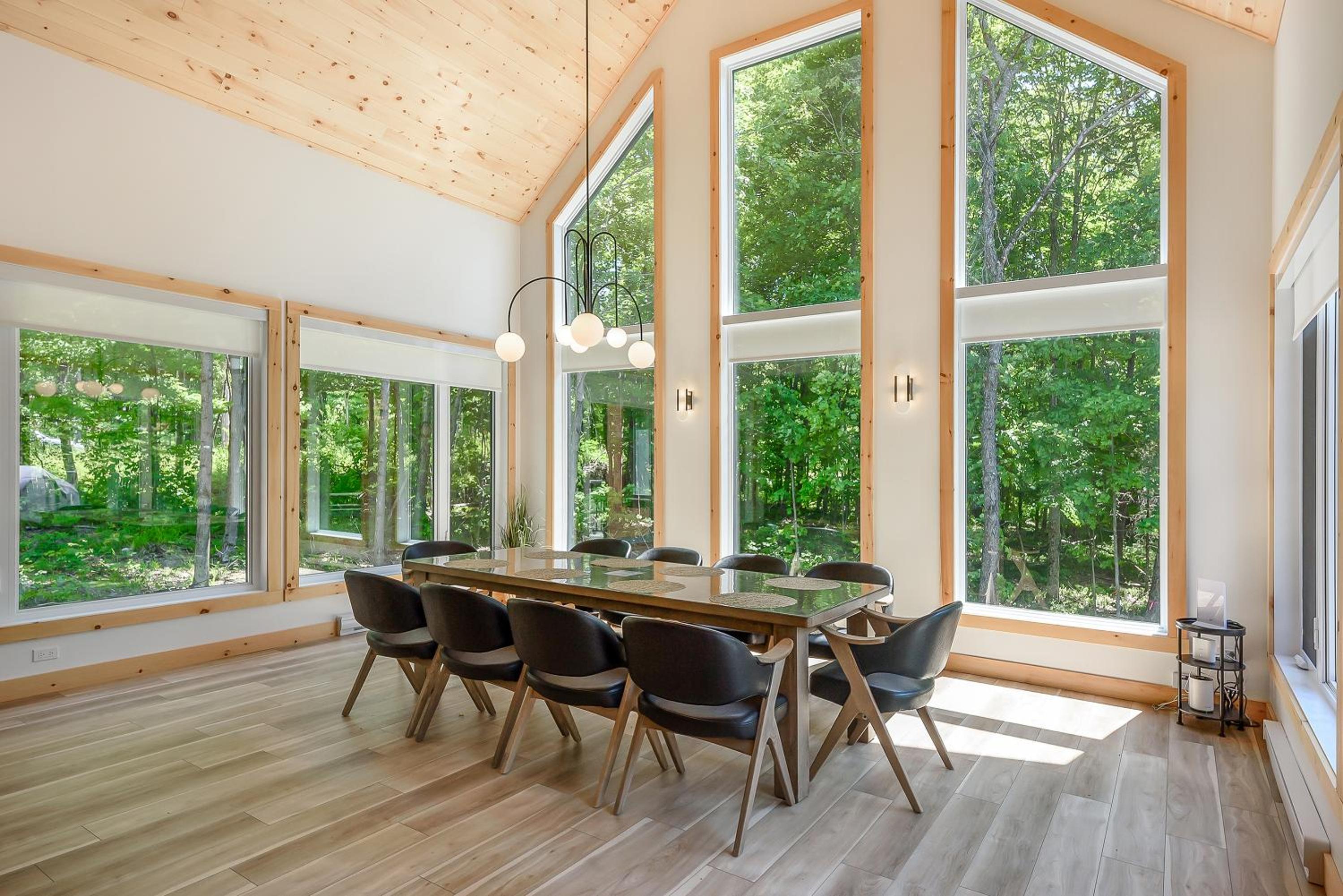 Lilia Chalet Urbain de Luxe près du Mont-Tremblant