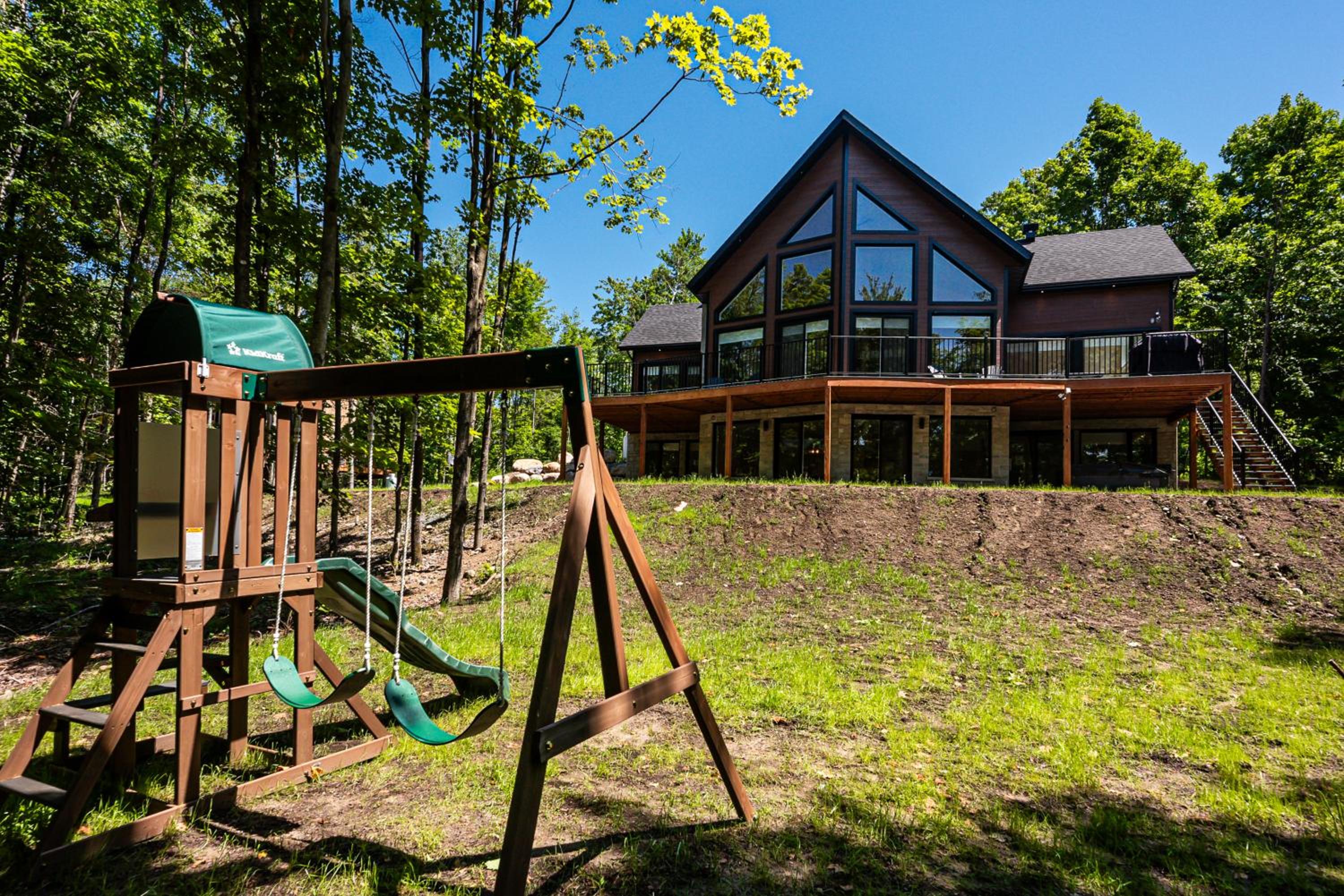 Lilia Chalet Urbain de Luxe près du Mont-Tremblant