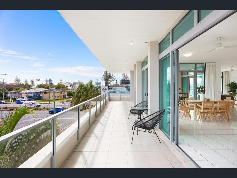 Mermaid Beach Luxury Penthouse
