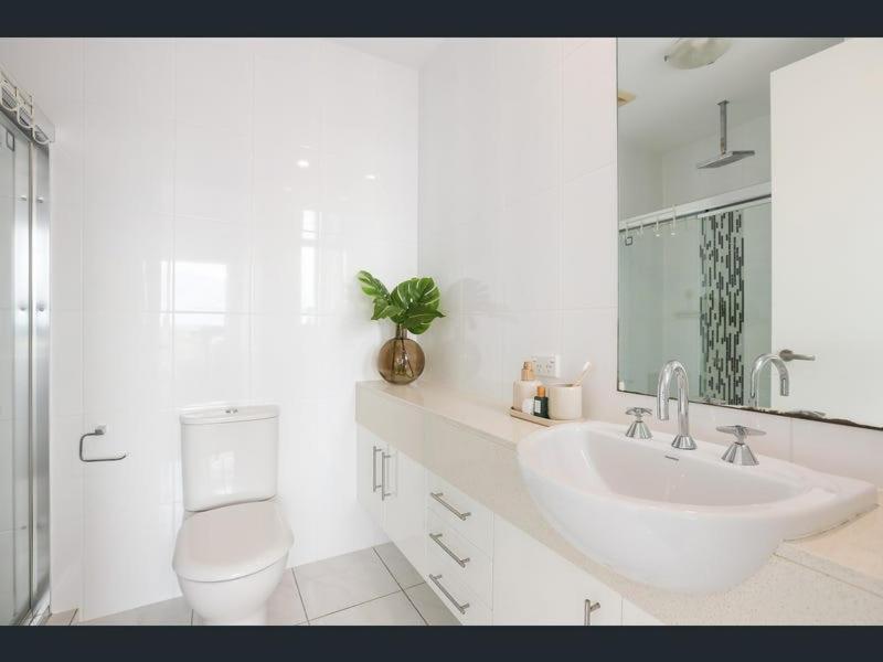 Mermaid Beach Luxury Penthouse