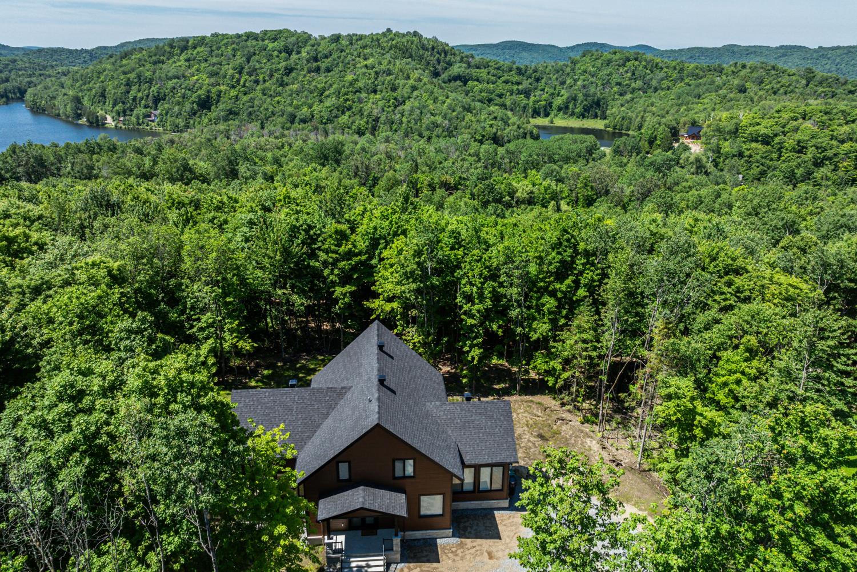 Lilia Chalet Urbain de Luxe près du Mont-Tremblant