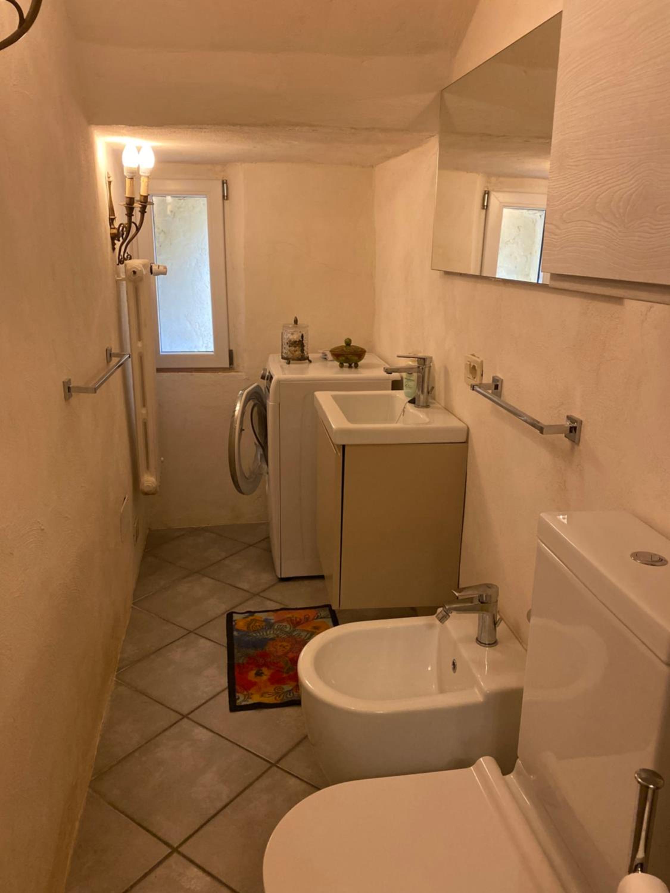 La casa gialla view 3