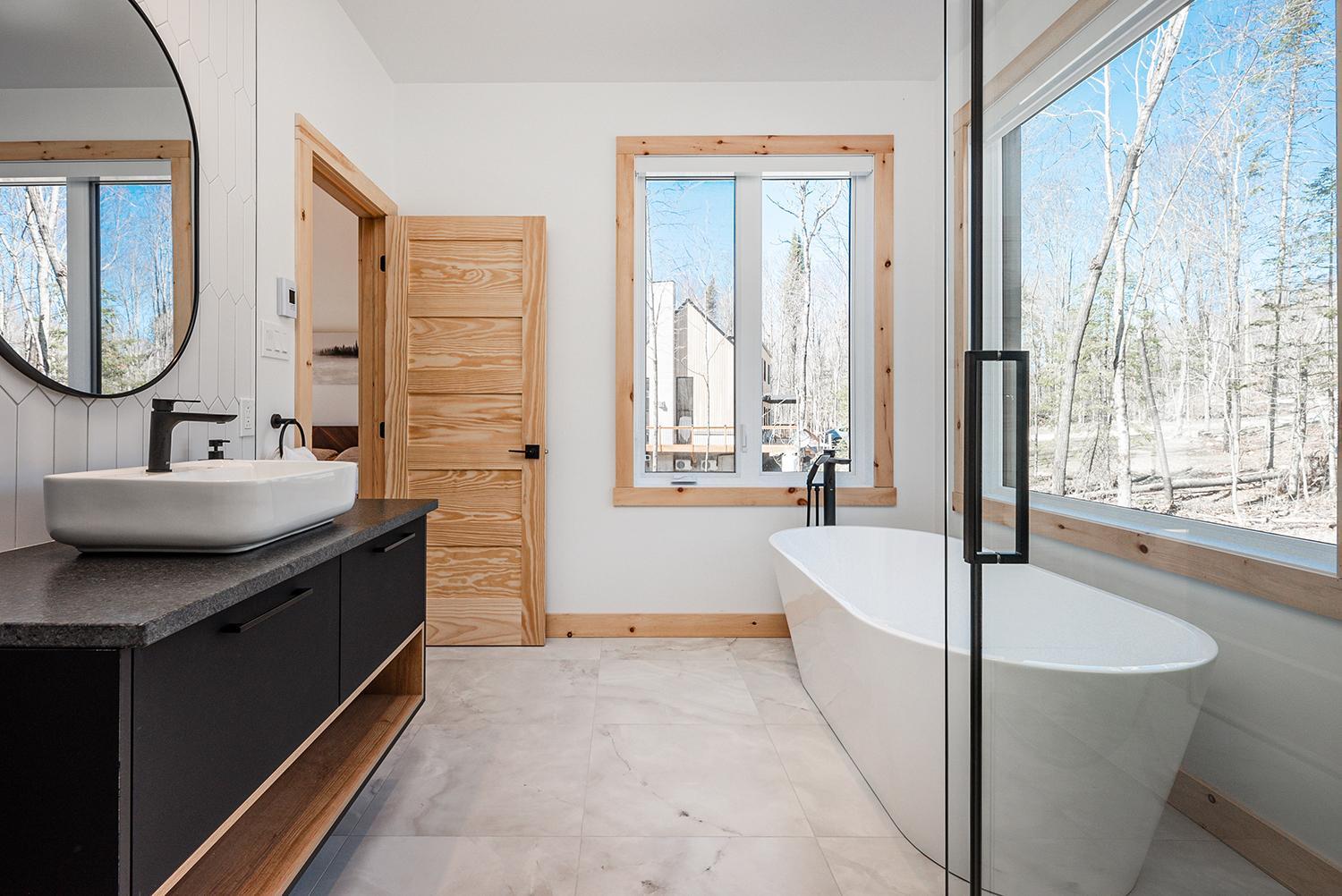 Lilia Chalet Urbain de Luxe près du Mont-Tremblant