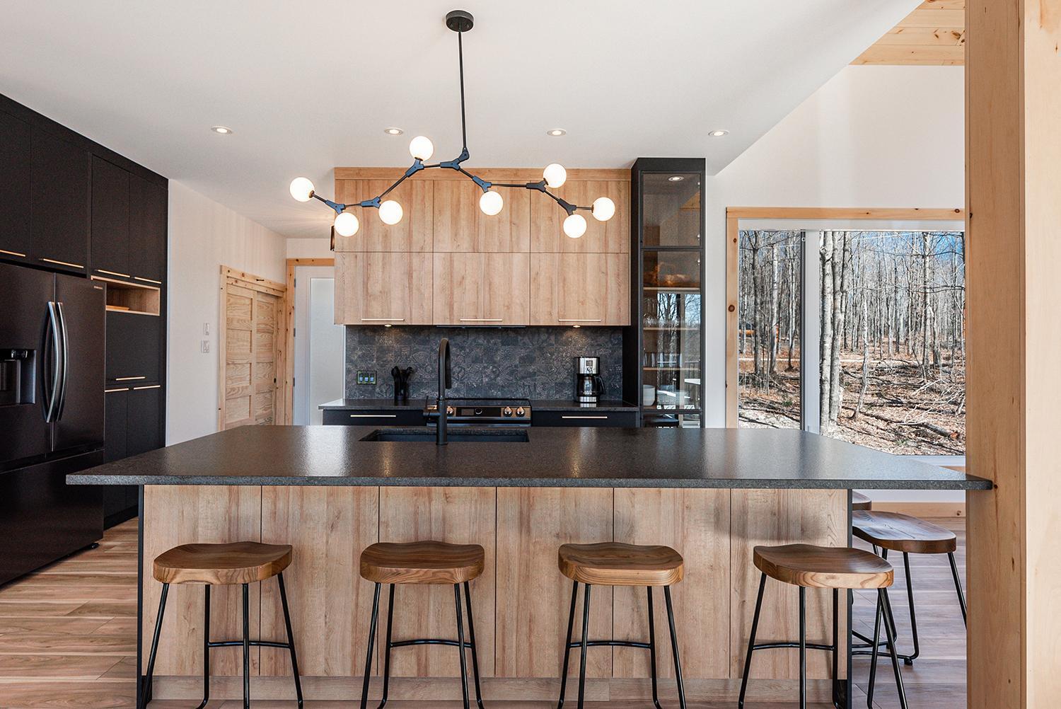 Lilia Chalet Urbain de Luxe près du Mont-Tremblant