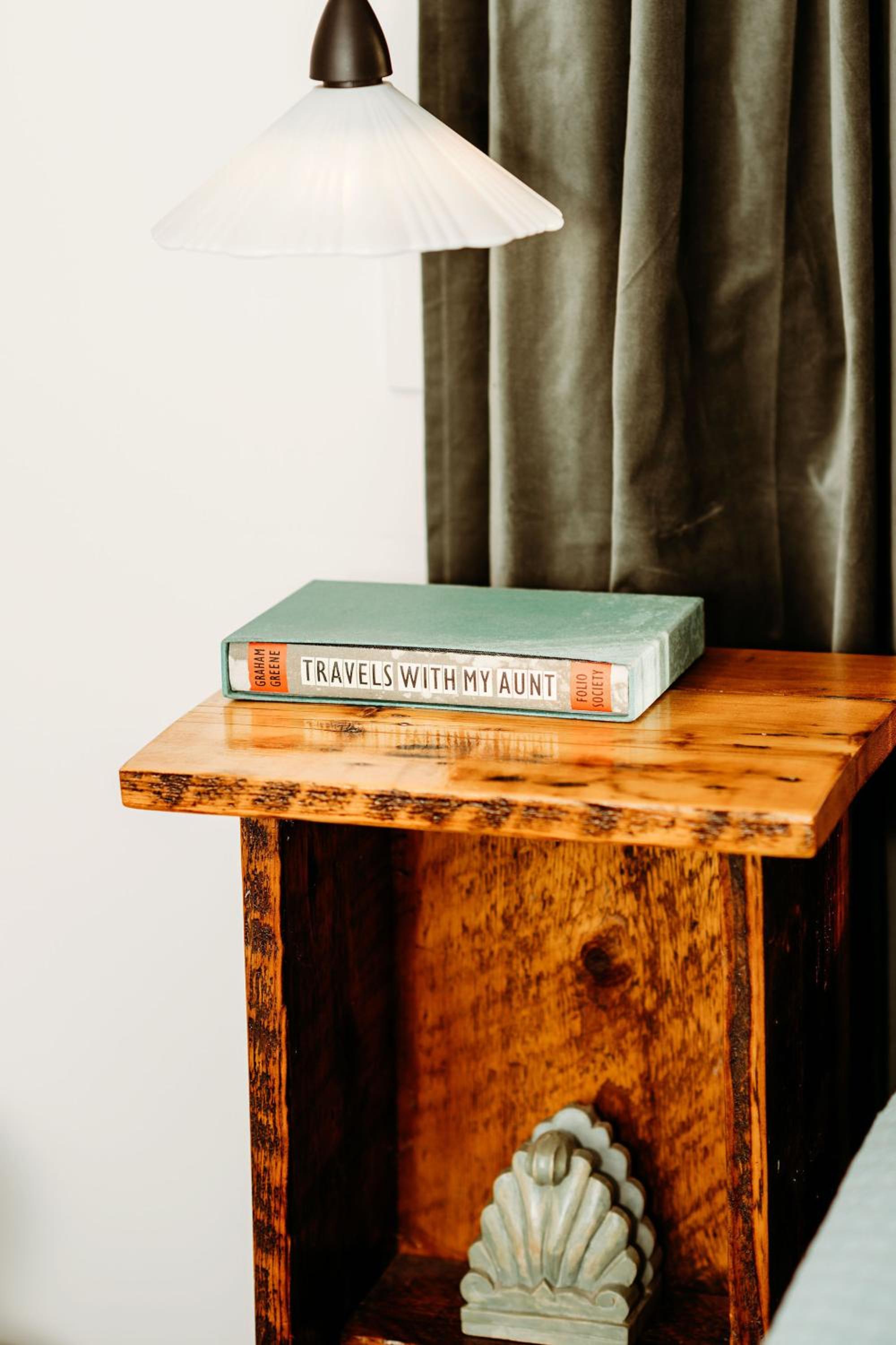 The Wimberley - Stay in the heart of town Goomeri!