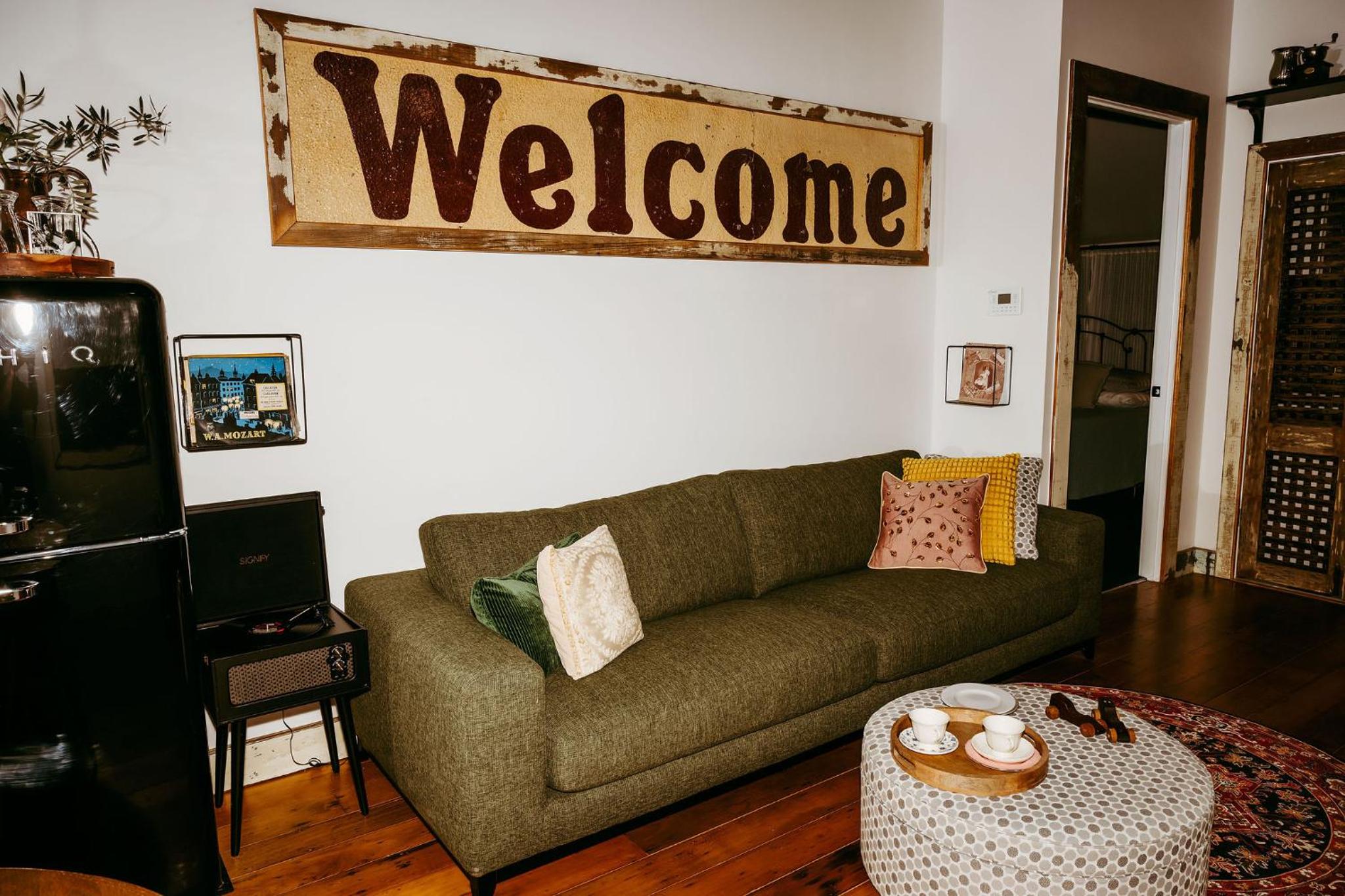 The Wimberley - Stay in the heart of town Goomeri!