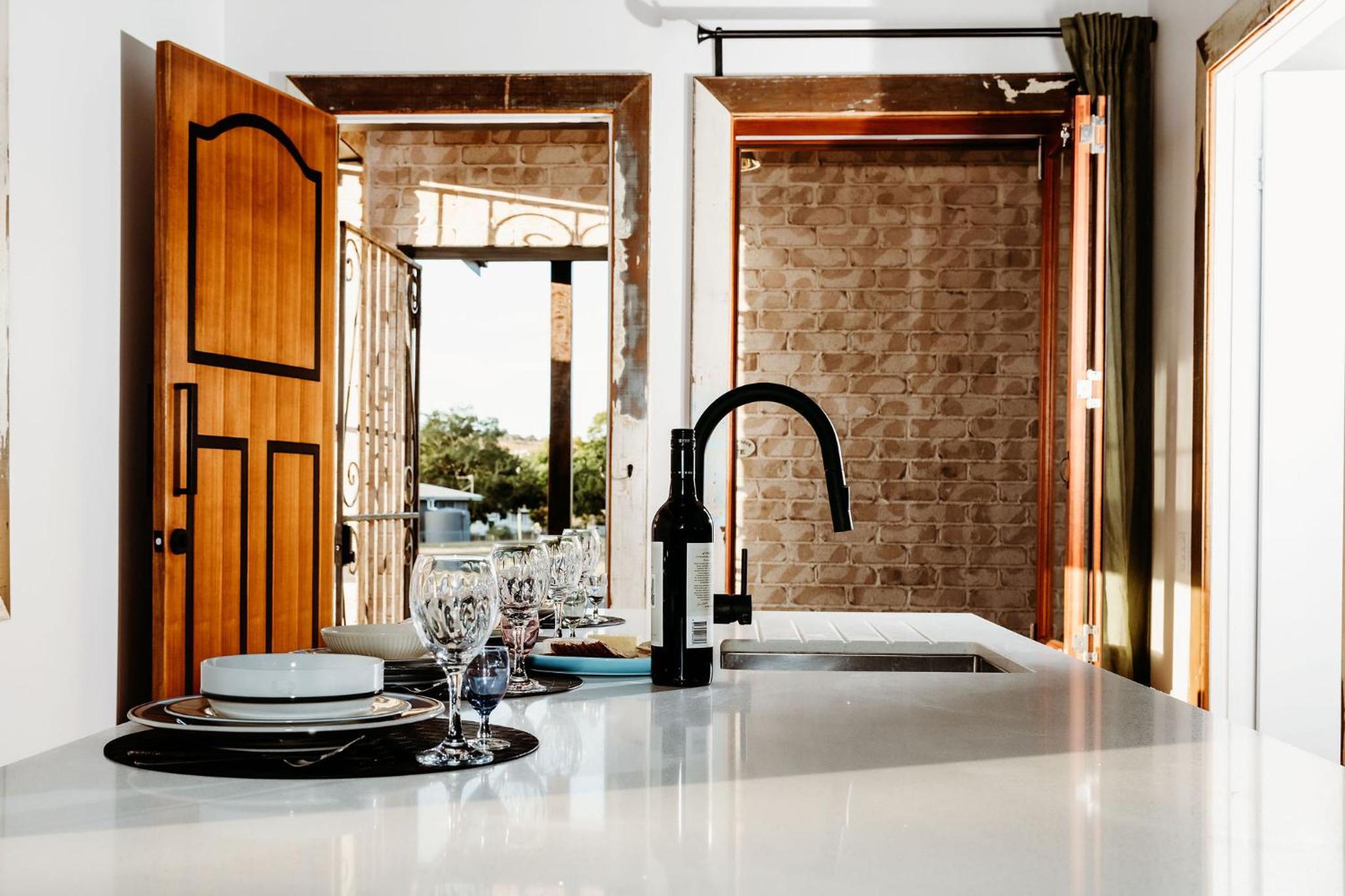 The Wimberley - Stay in the heart of town Goomeri!