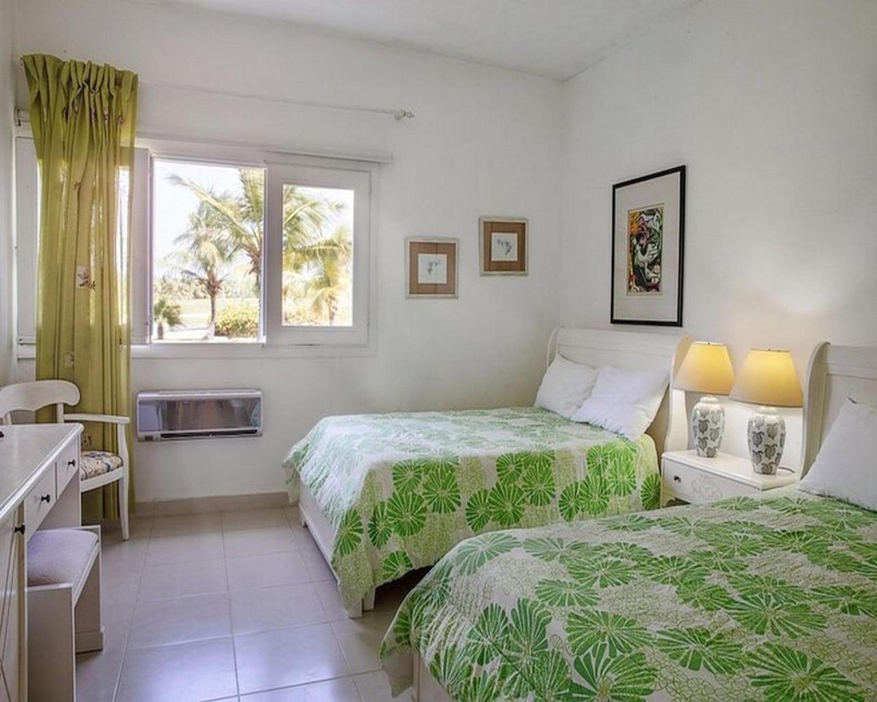 Luxury Villa with Maid