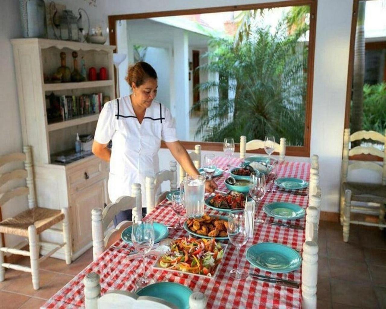 Luxury Villa with Maid
