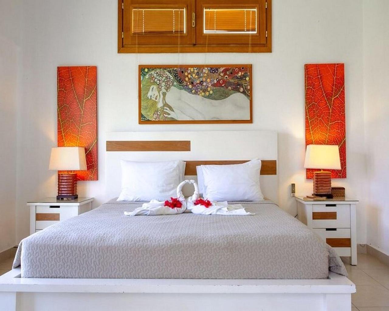 Luxury Villa with Maid