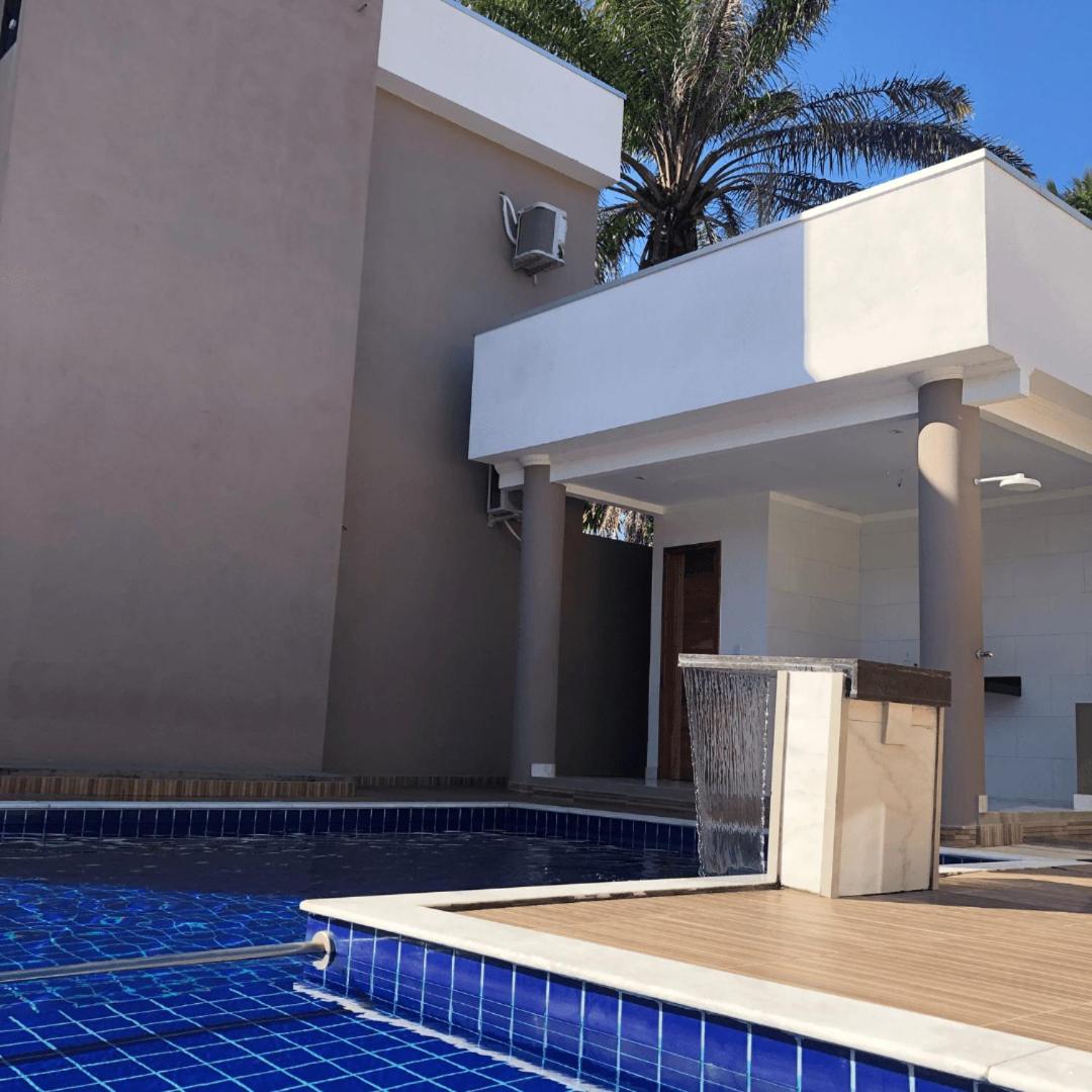 Apto com Piscina à 500m da orla de Taperapuan, 2 quartos