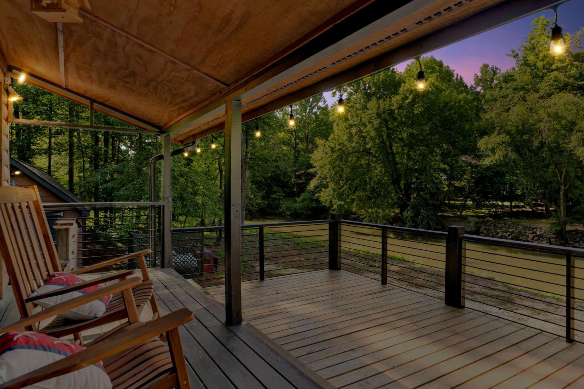 K1LL!N Time River Cabin view 3