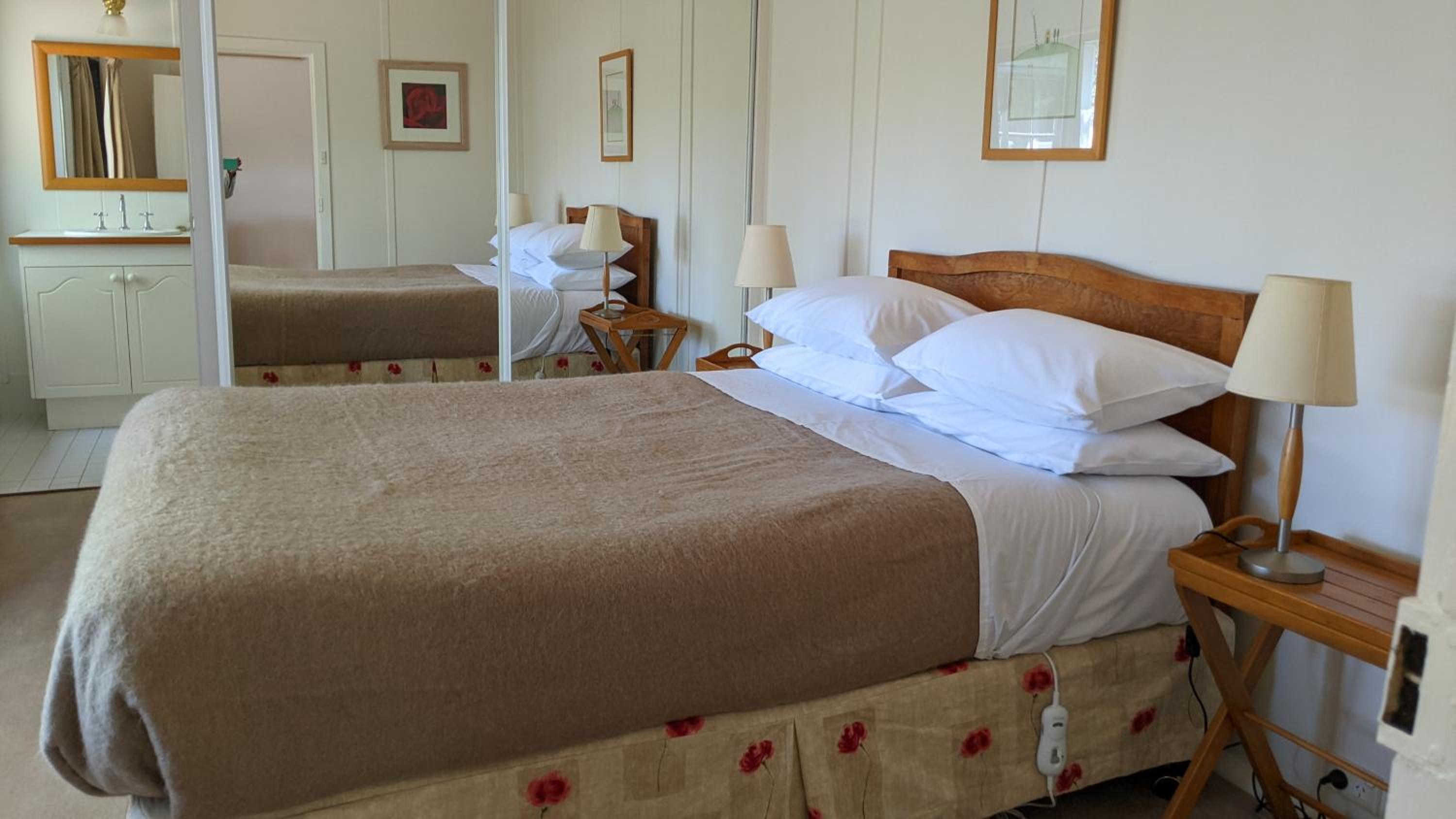 Whispering Moon Cottage